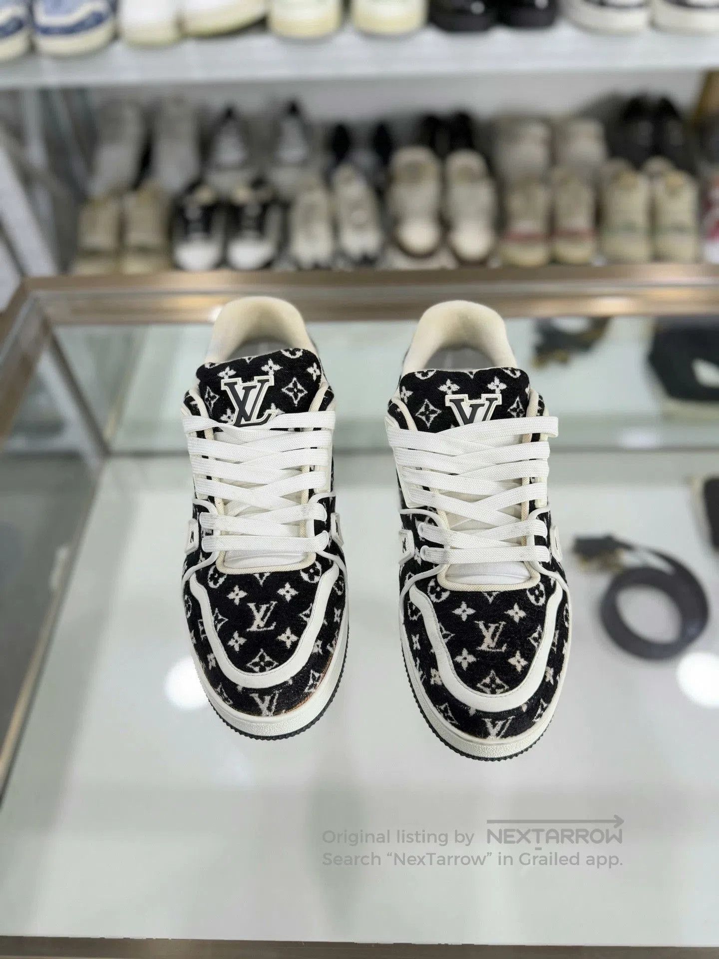 Louis Vuitton Louis Vuitton LV Trainer Black White Velvet Men's Size 41. Size US 8 / EU 41 - 2 Thumbnail
