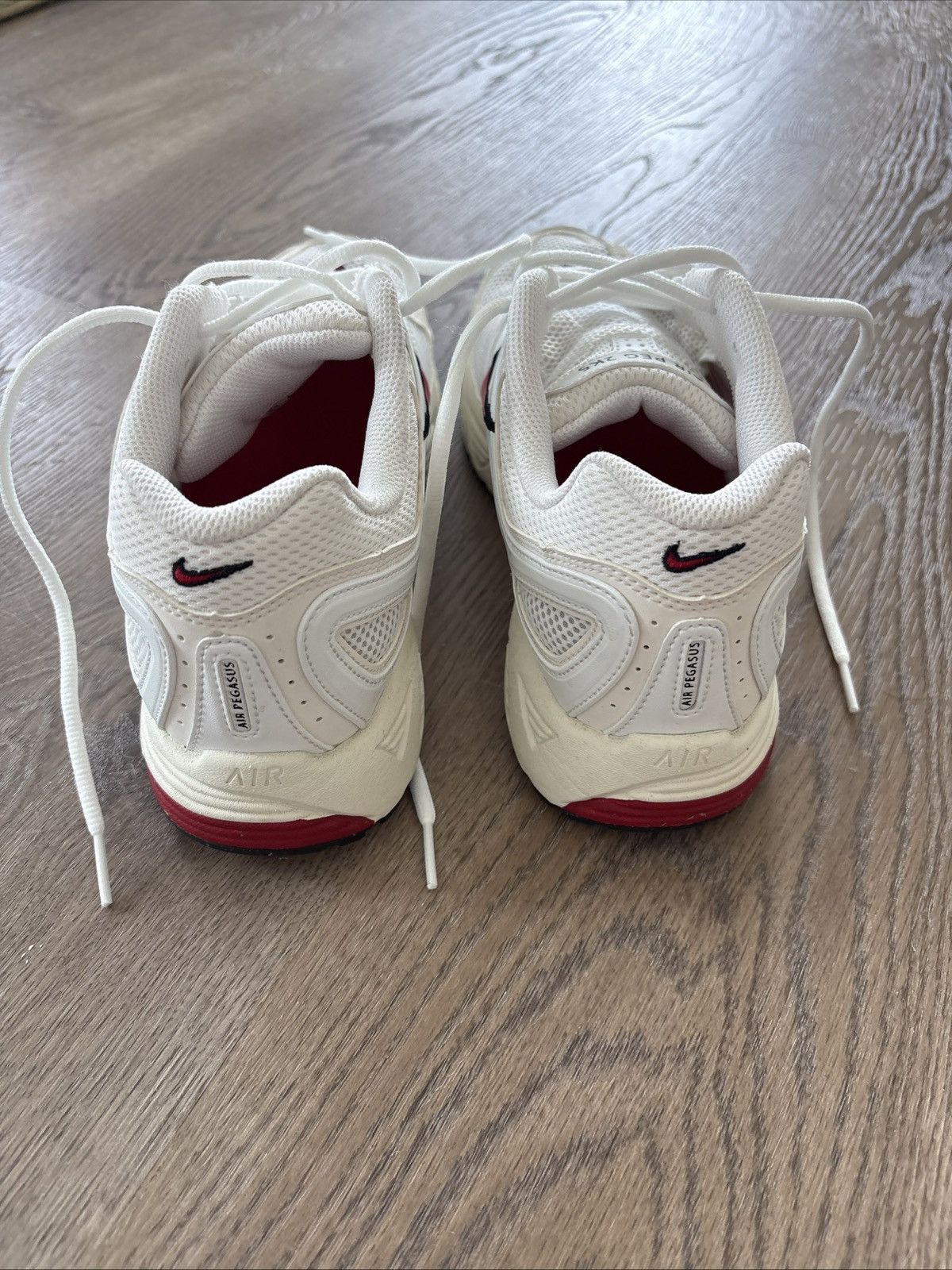 Nike Nike Air Pegasus 2K5 Size 9 coconut milk red Size US 9 / EU 42 - 5 Thumbnail