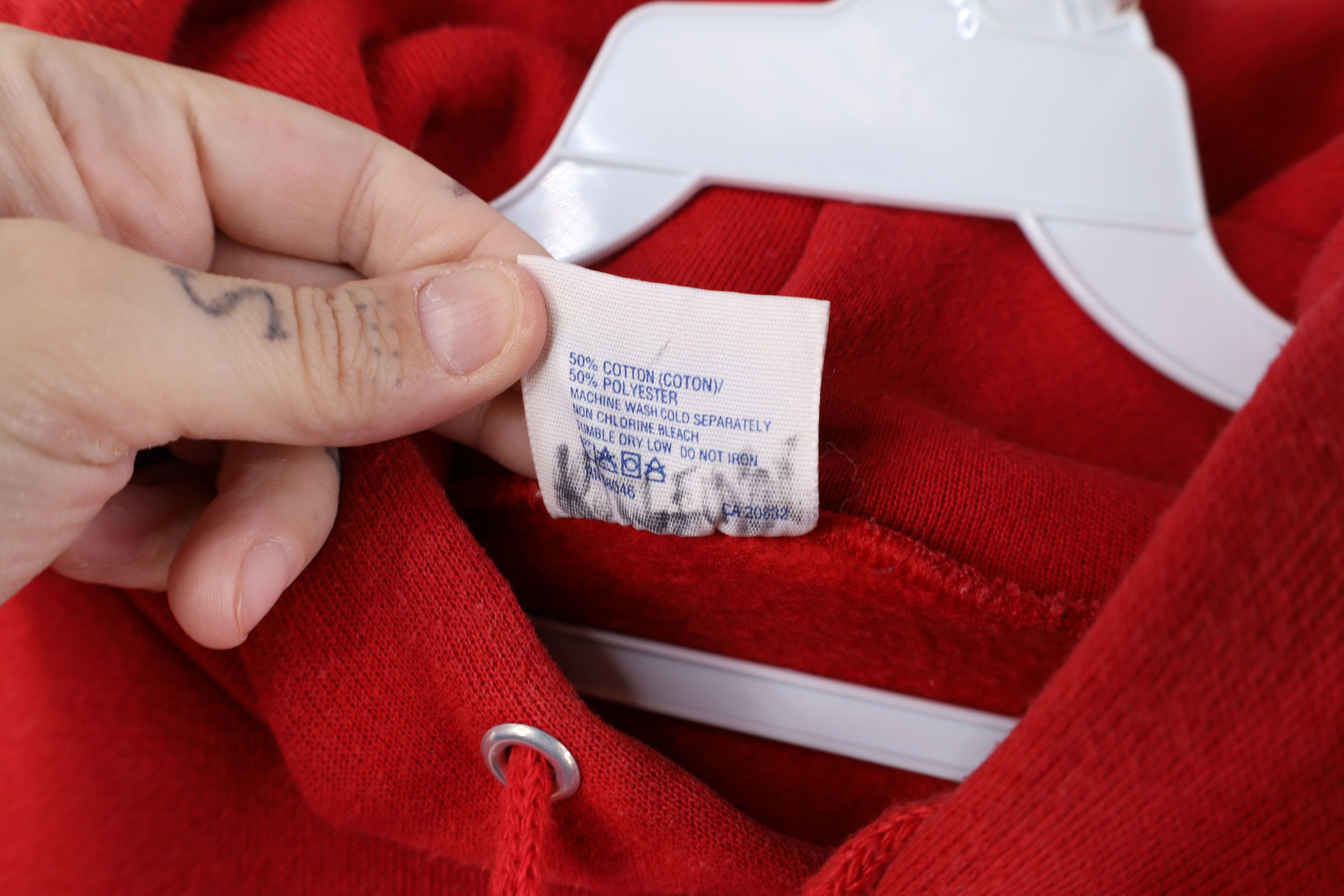 Vintage Vintage 90s Streetwear Track and Field Heavyweight Hoodie Size US L / EU 52-54 / 3 - 12 Thumbnail
