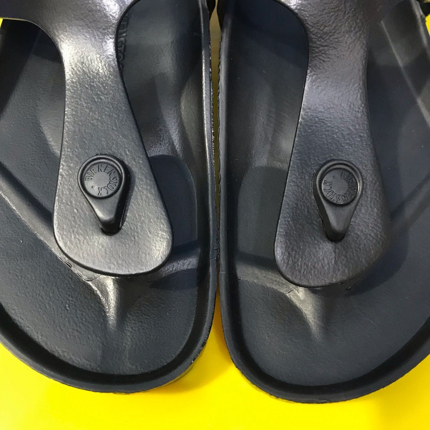 Birkenstock Birkenstock Gizeh eva Black One Strap Made in Germany Size US 9 / EU 42 - 3 Thumbnail