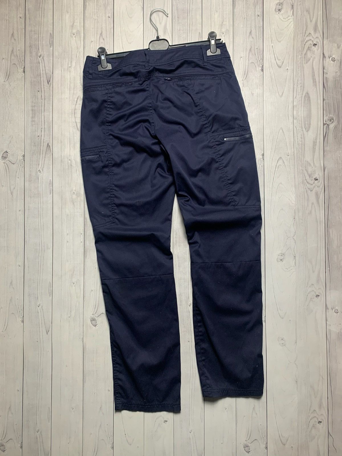 Puma × Vintage Vintage Red Bull racing puma cargo pants size 30 Size US 30 / EU 46 - 7 Thumbnail