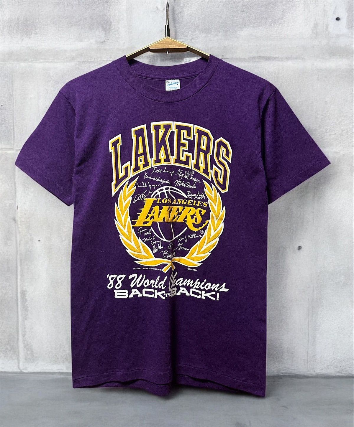 NBA × Vintage DeadStock 1988 Los Angeles Lakers World Champions T-Shirt Size US M / EU 48-50 / 2 - 1 Thumbnail