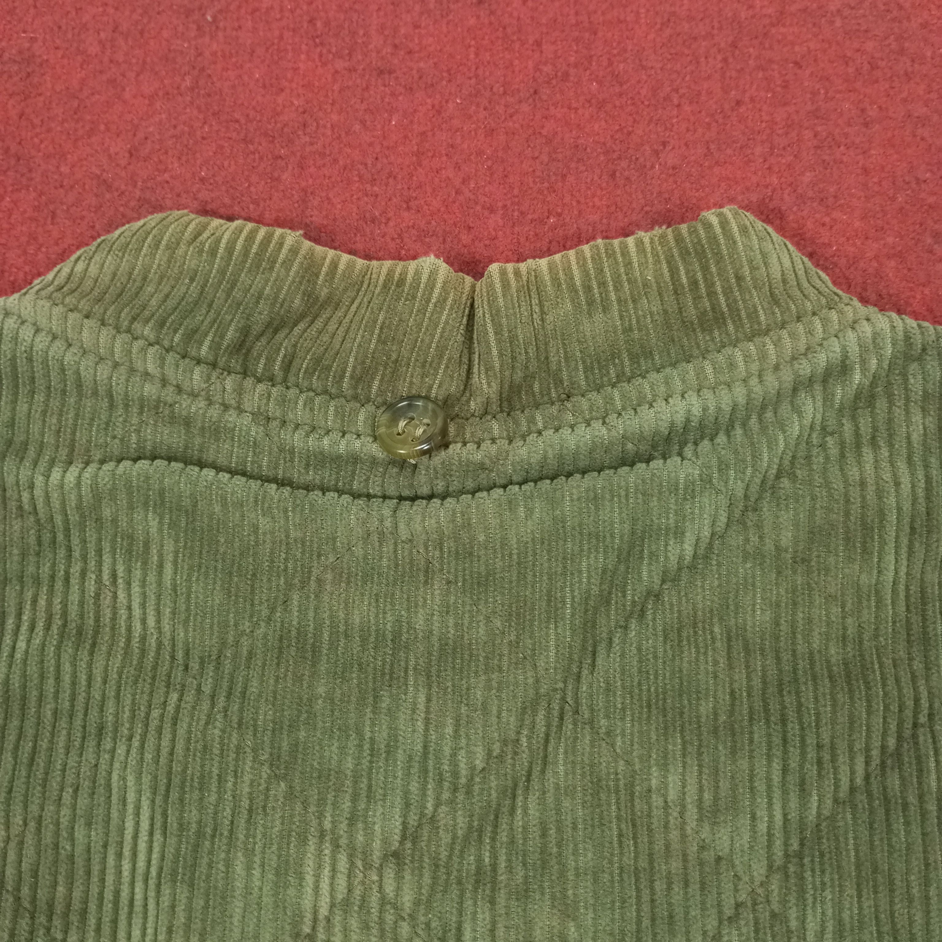 Burberry × Vintage Burberrys Fashion Style Pocket Design Velvet Vest Size US M / EU 48-50 / 2 - 5 Thumbnail