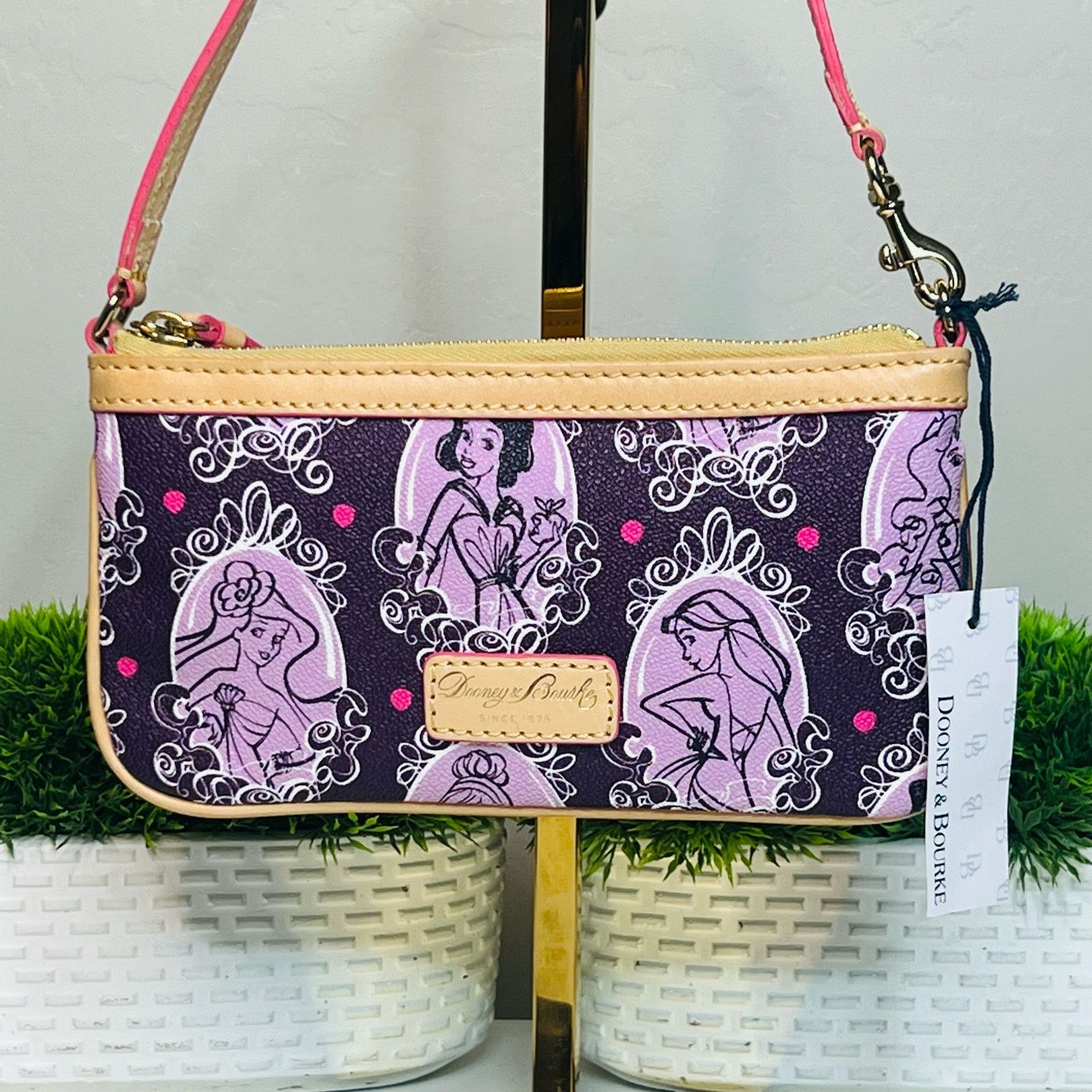 Dooney & Bourke Disney Dooney & Bourke Princess Half Marathon 2015 Wristlet Size ONE SIZE - 2 Thumbnail