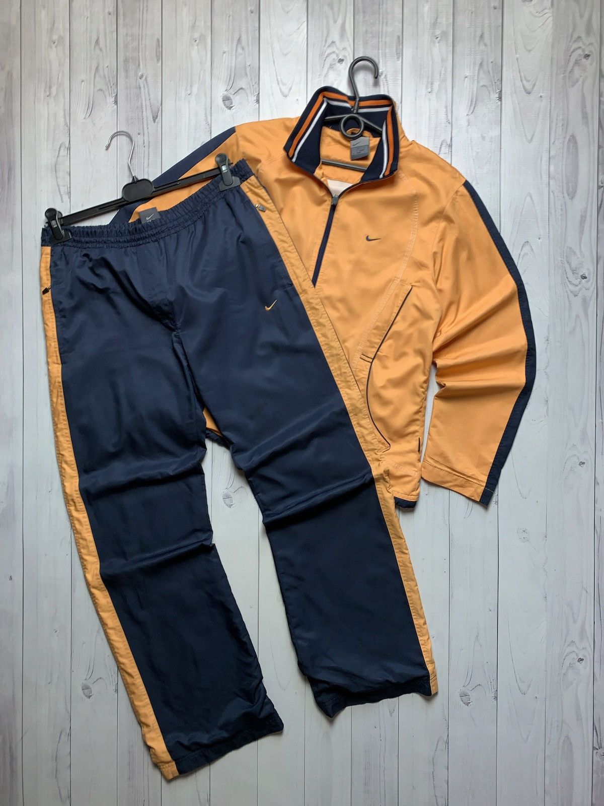 Vintage Vintage Nike tracksuit drill jacket pants women’s M Size M / US 6-8 / IT 42-44 - 1 Thumbnail