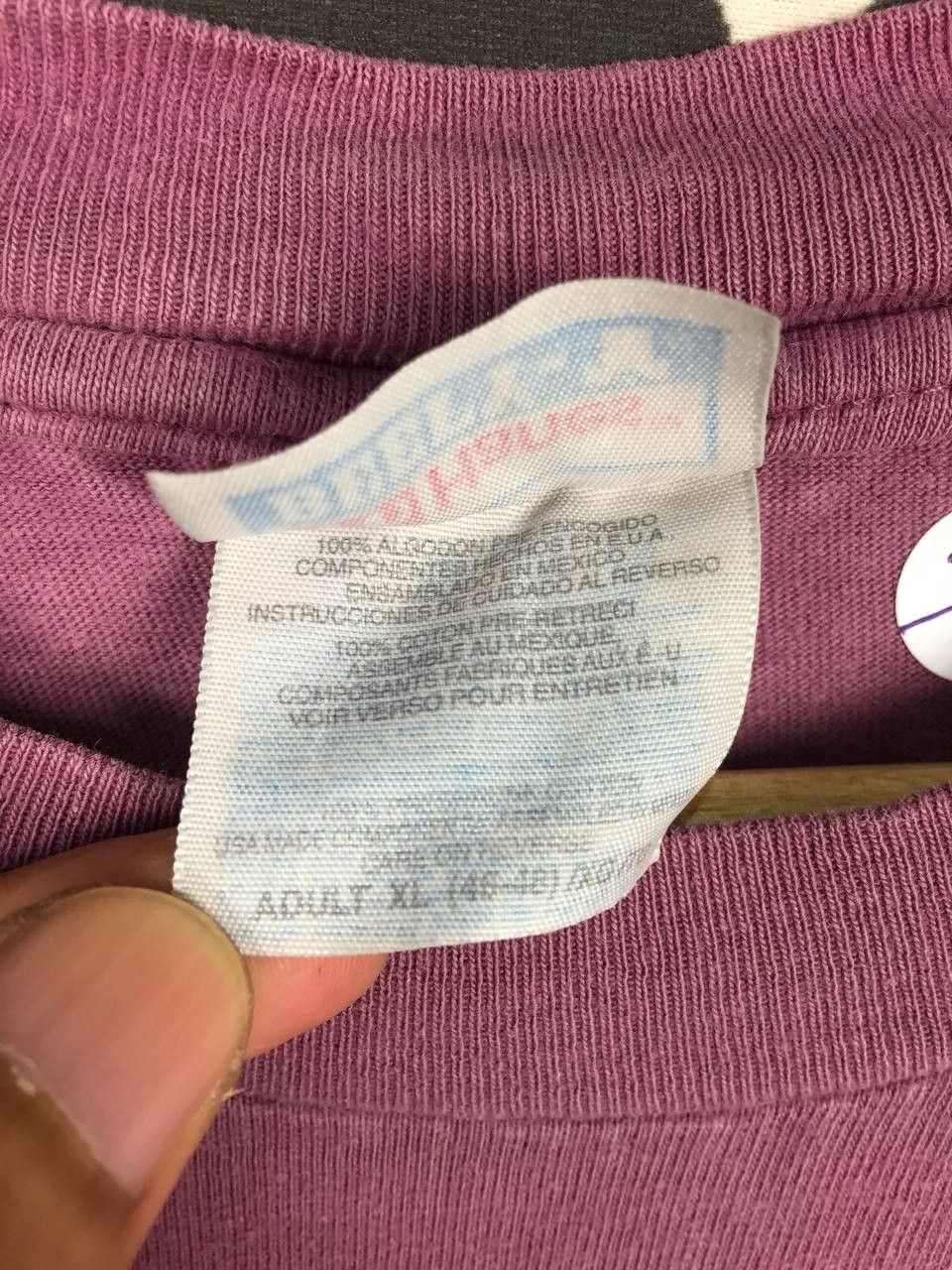 Hanes × Vintage Vtg 00s Hanes Maui Hawaii Spell Out Logo Graphic Tee Size US XL / EU 56 / 4 - 11 Thumbnail