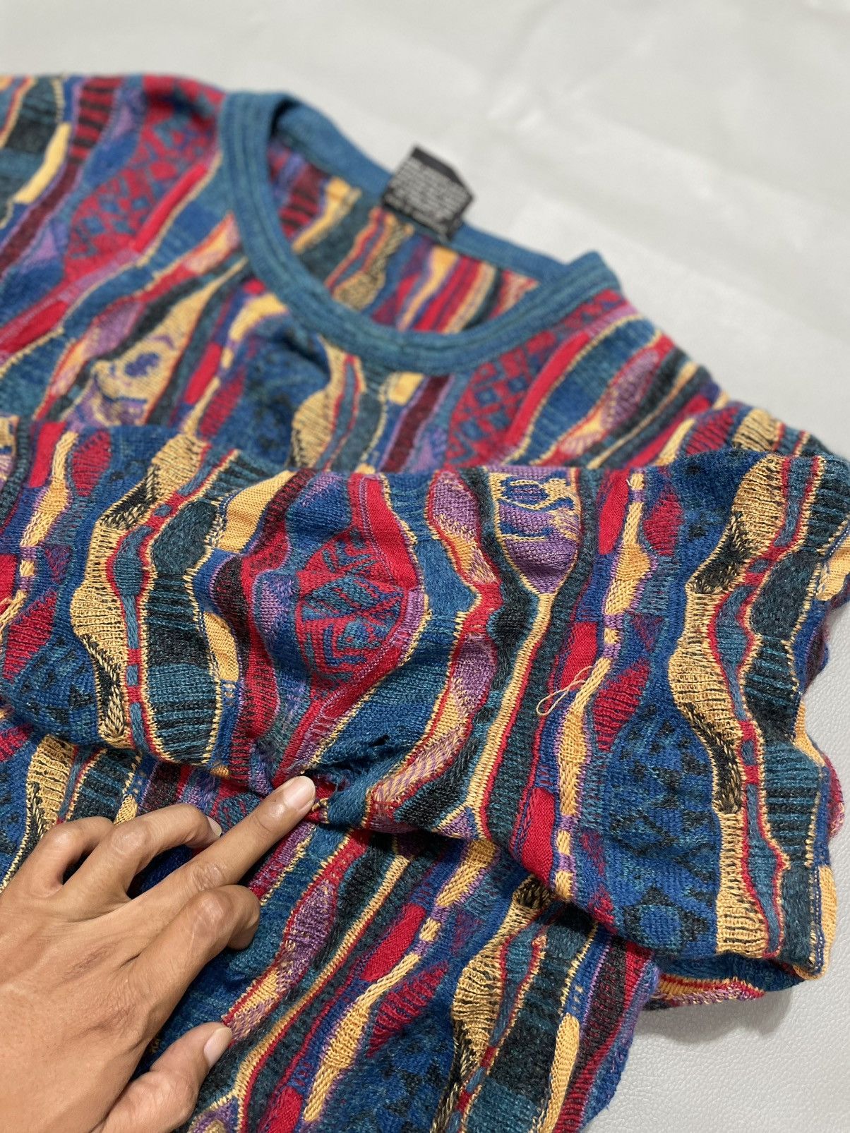 Coogi Coogi Style 3D Knitt Australia Emaroo Sweater distress Size US XS / EU 42 / 0 - 10 Thumbnail