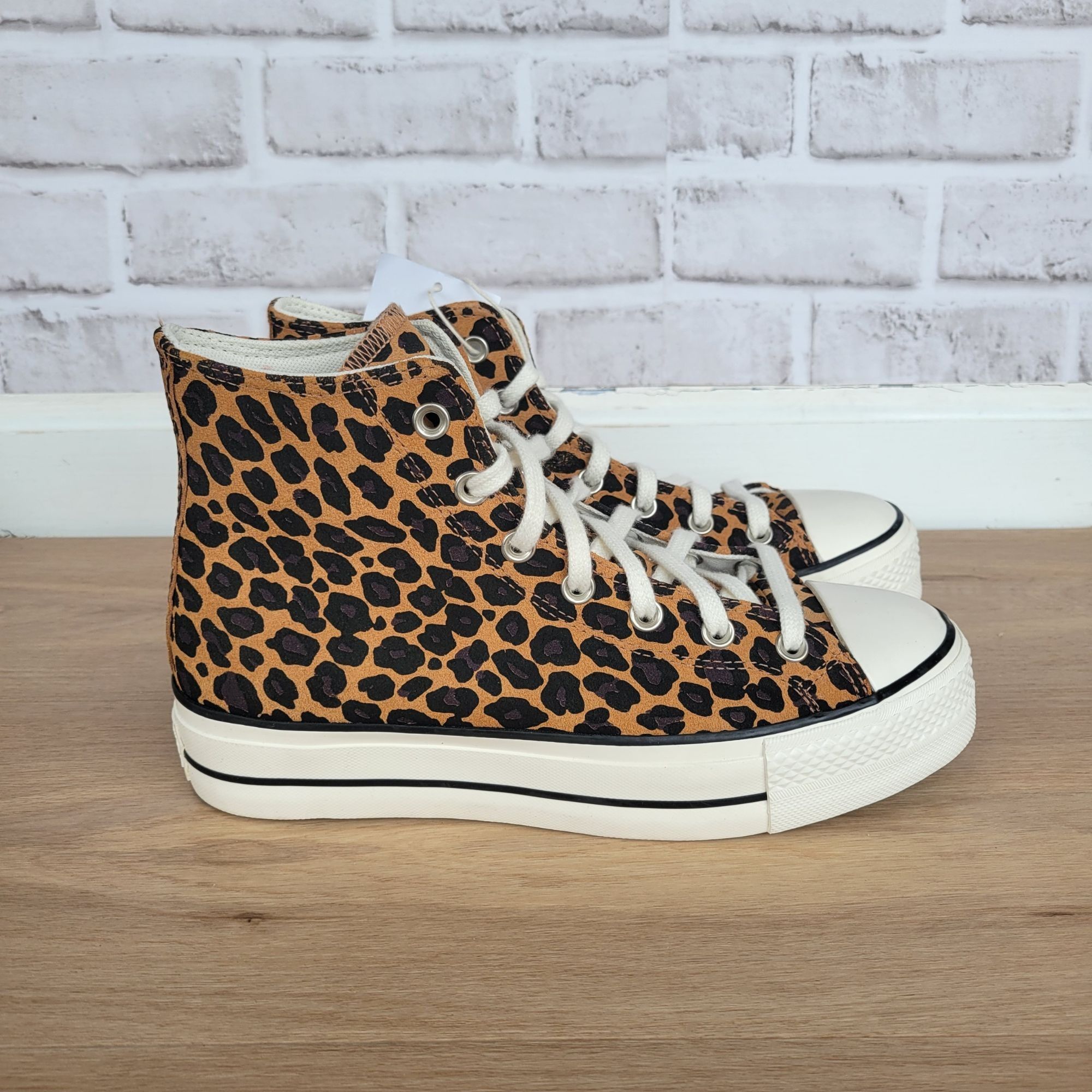 Converse ⭐Converse Chuck Taylor Lift Platform Leopard Sz 9.5 Women S Size US 9.5 / IT 39.5 - 2 Thumbnail