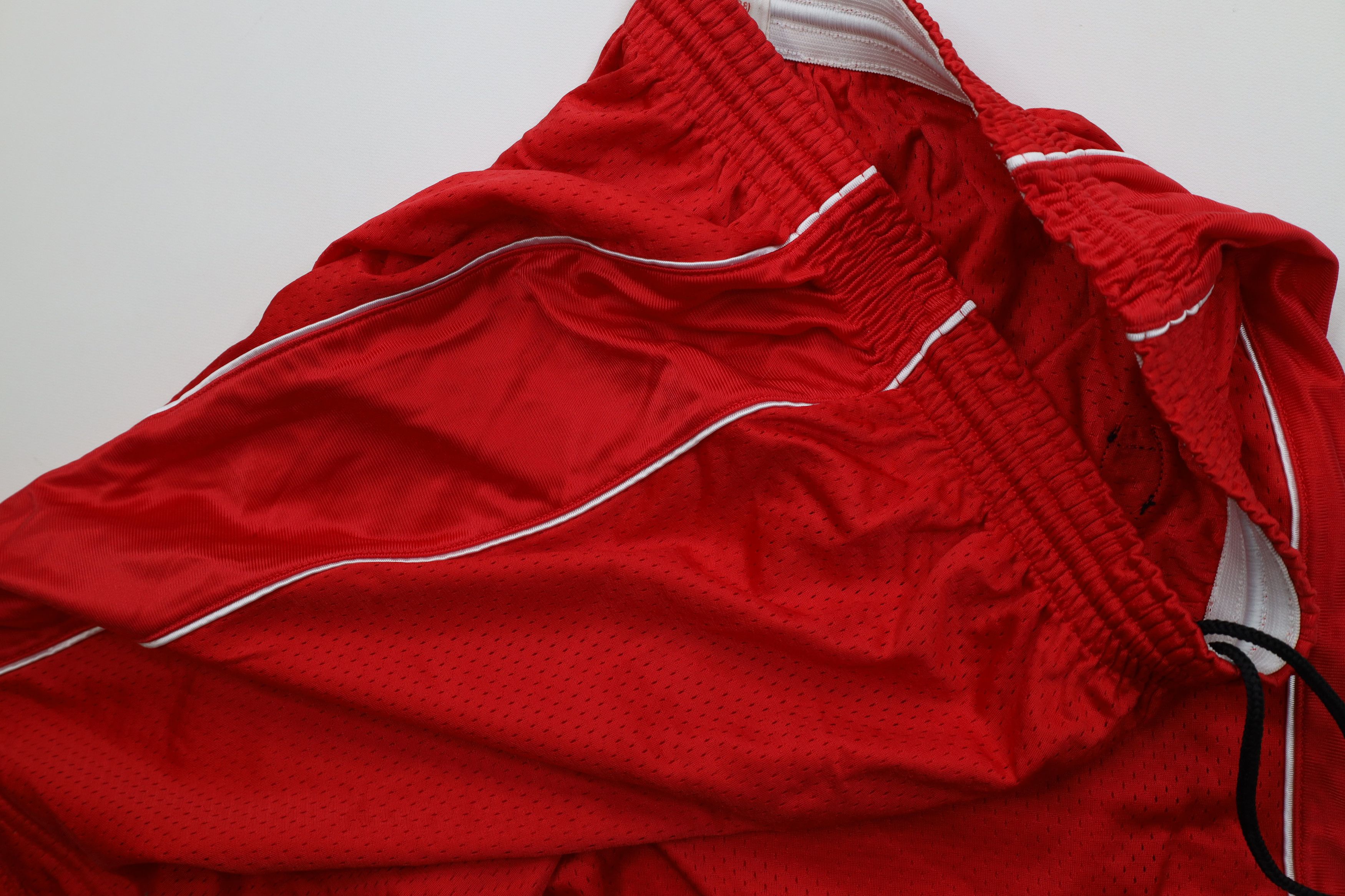 Champion Vintage 90s Champion Heavyweight Mesh Gym Basketball Shorts Size US 34 / EU 50 - 6 Thumbnail