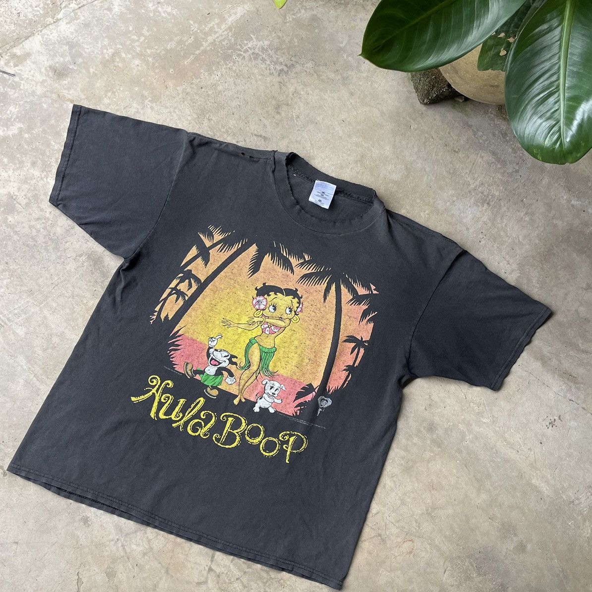 Vintage Vintage 1994 Hula Betty Boop Hawaii Tee Shirt Size US XL / EU 56 / 4 - 4 Thumbnail