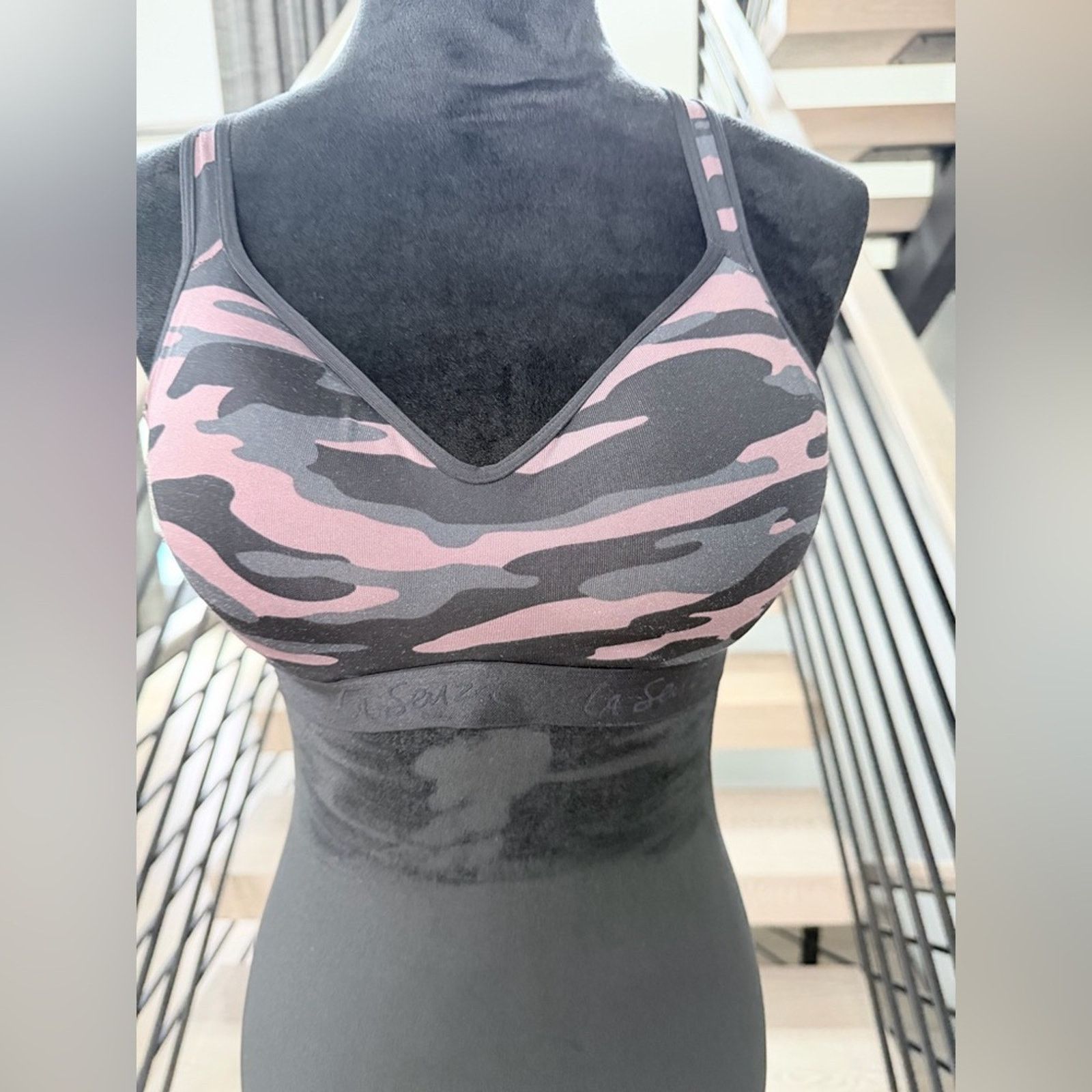 Other New Y2K Push Up Padded Camo Sports Gym Athletic Bra size S Size S / US 4 / IT 40 - 2 Thumbnail