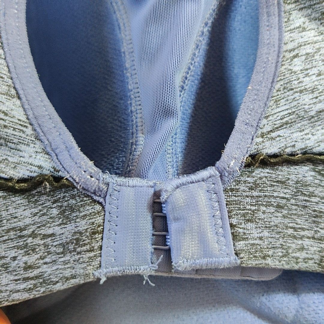 Victoria's Secret VSX Sport The Standout Halter Sports Bra 40D Size ONE SIZE - 9 Thumbnail