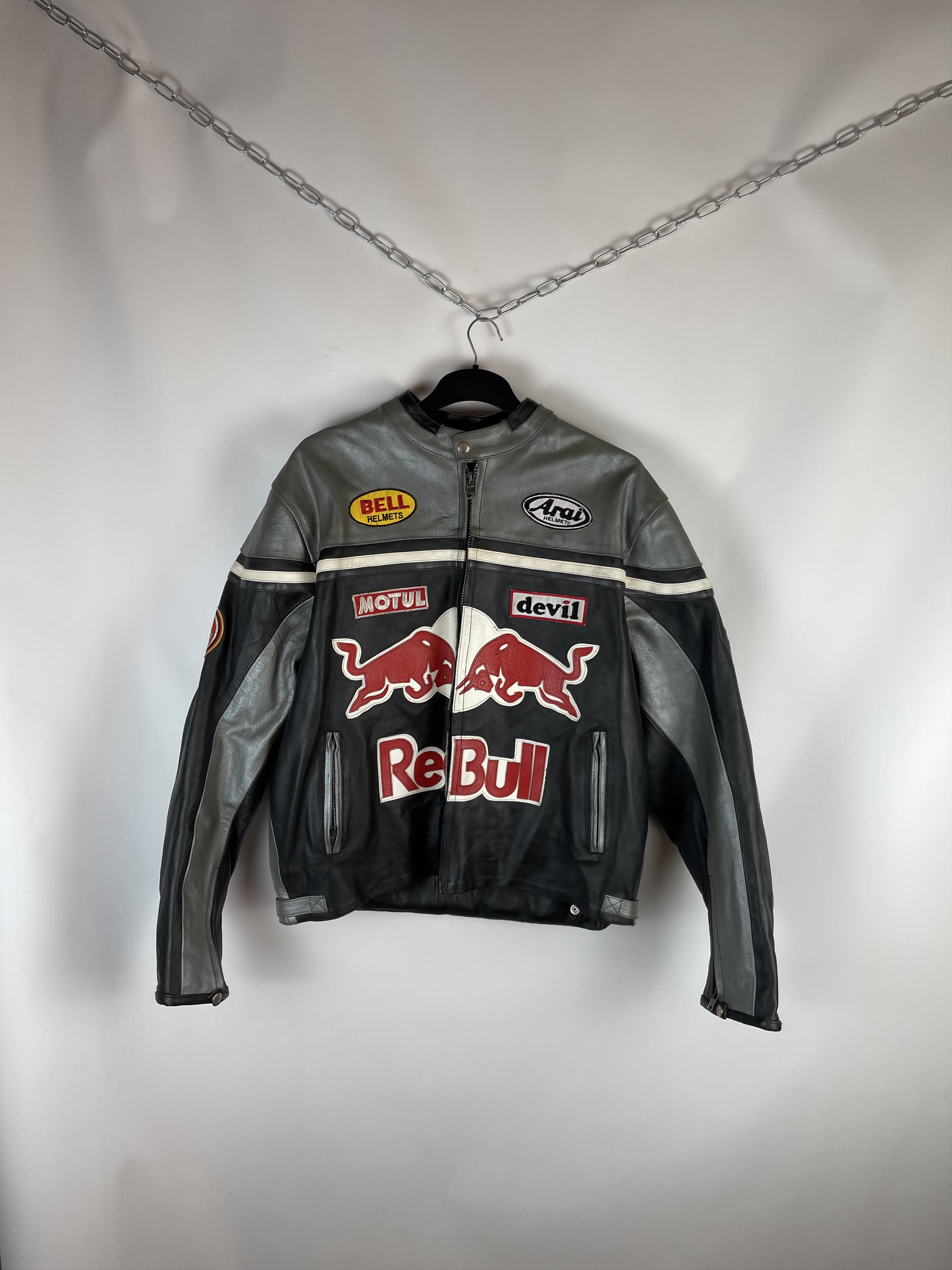 NASCAR Vintage Red Bull Leather Jacket Streetwear Size US XXL / EU 58 / 5 - 1 Thumbnail