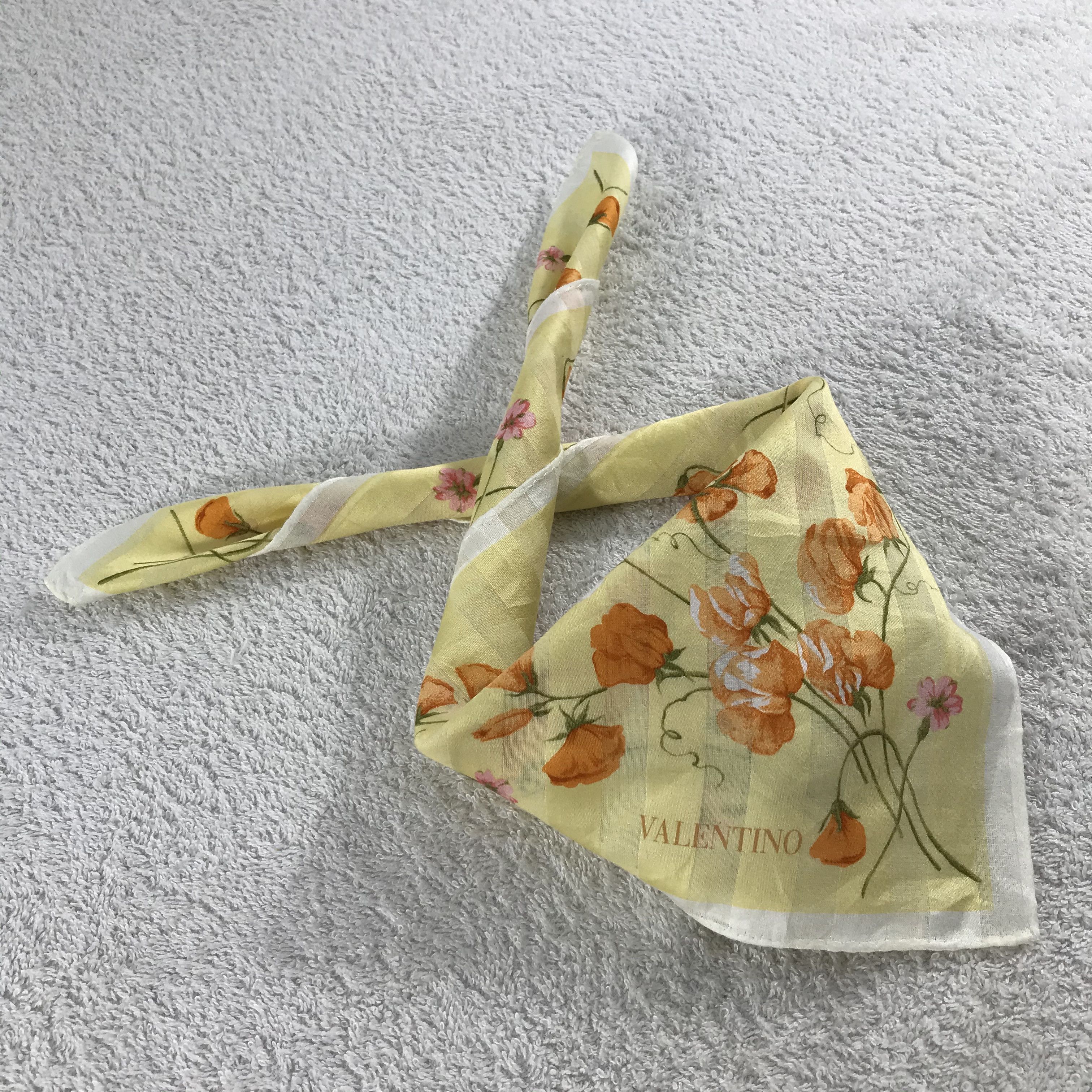 Valentino × Vintage Valentino Bandana / Handkerchief / Neckerchief - S143 Size ONE SIZE - 4 Thumbnail
