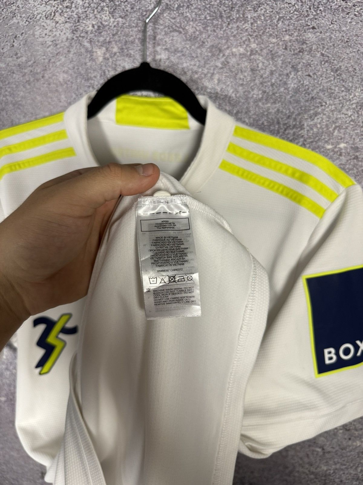 Adidas × Vintage Vintage Leeds United 2021/22 Adidas Soccer Jersey Medium Size US M / EU 48-50 / 2 - 11 Thumbnail