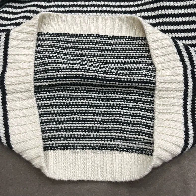 Gucci Gucci Striped Disney co-branded sweater Size S / US 4 / IT 40 - 5 Thumbnail
