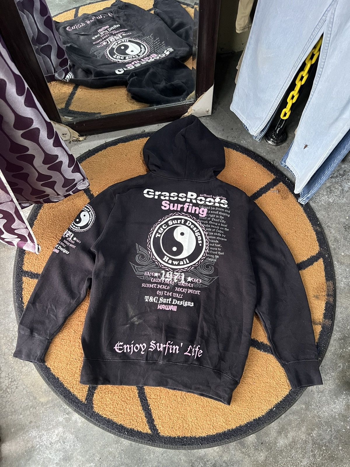 Japanese Brand 🔥T&C Surf Designs Hawaii Grassroots Surfing Zipper Hoodie Size US S / EU 44-46 / 1 - 1 Thumbnail