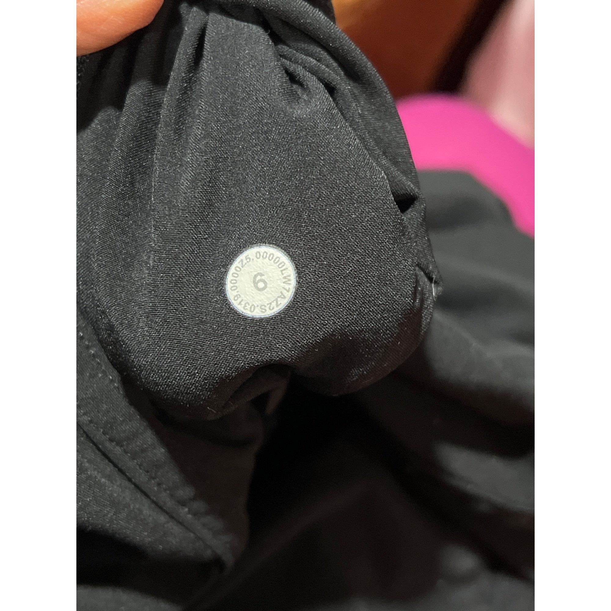 Lululemon 𝓛𝓾𝓵𝓾𝓵𝓮𝓶𝓸𝓷 Tracker Short V *4" Size 28" / US 6 / IT 42 - 6 Thumbnail