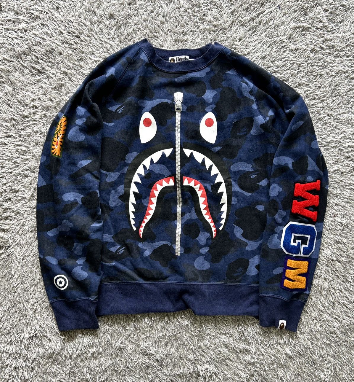 Bape 💥RARE💥 BAPE SHARK BLUE CAMO SWEATSHIRT Size US L / EU 52-54 / 3 - 1 Thumbnail