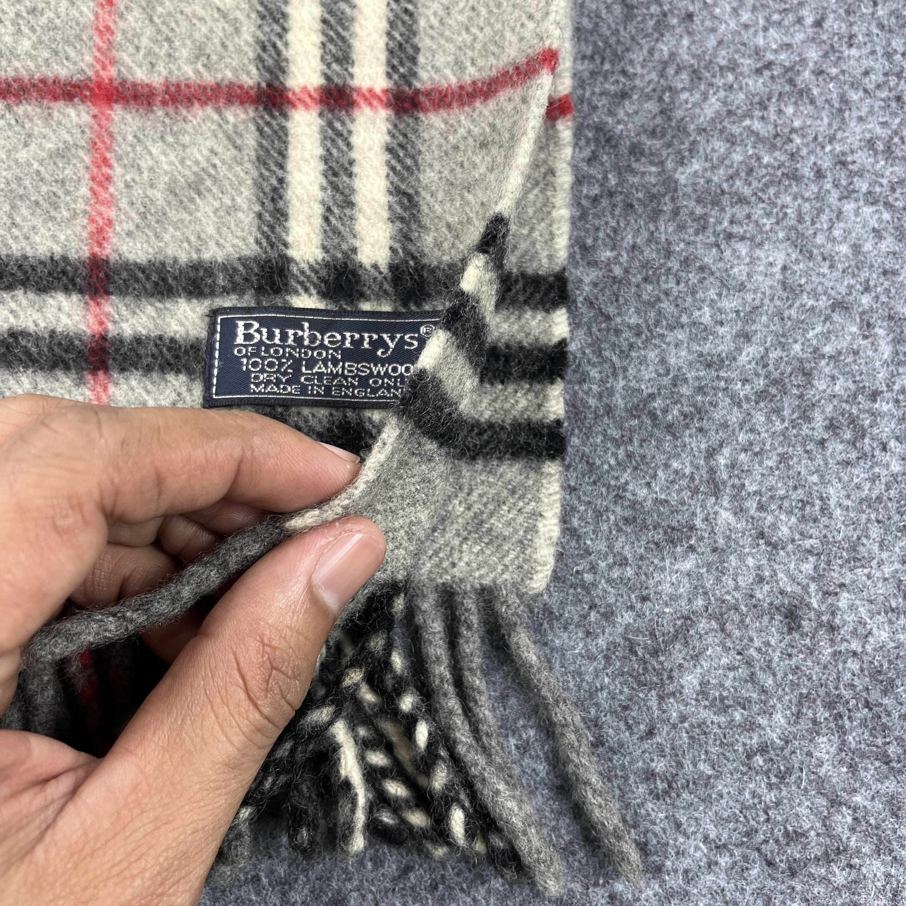Burberry × Vintage Vintage Burberry Scarf / Muffler / Neckwear T1144 Size ONE SIZE - 7 Thumbnail
