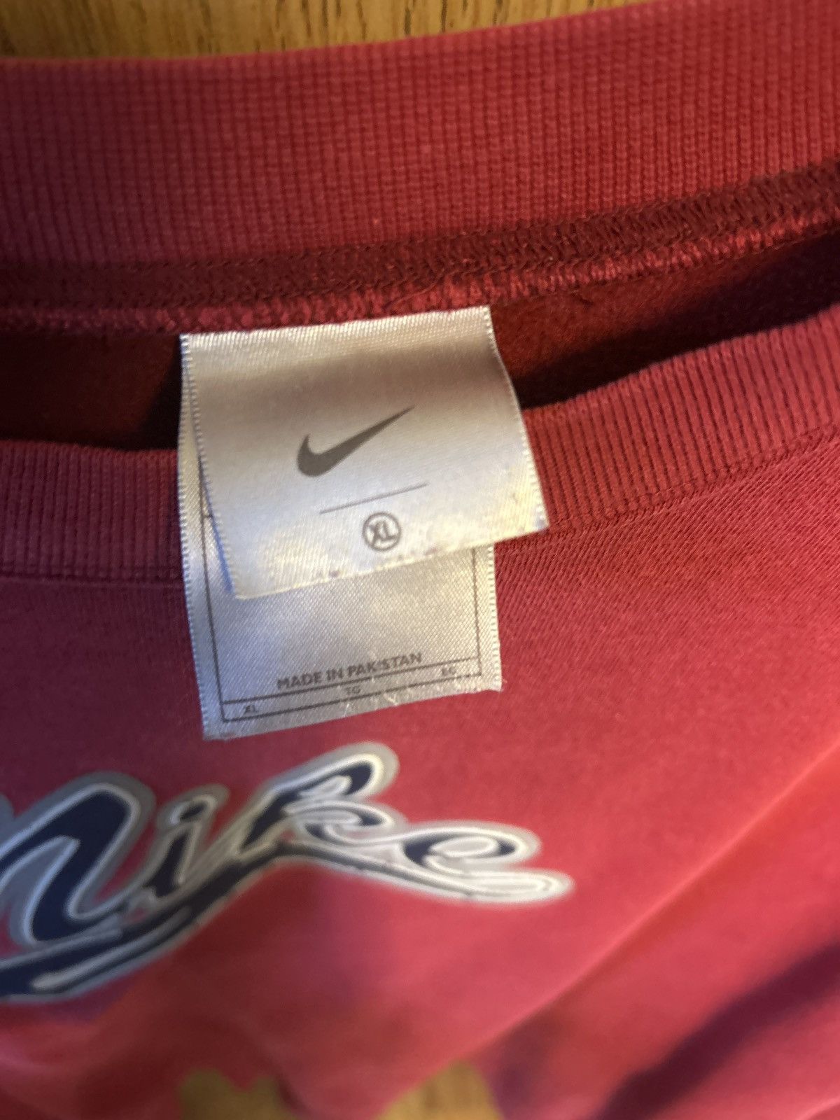 Nike Vintage Nike Swoosh Brand name and logo Sweater Size US XL / EU 56 / 4 - 3 Thumbnail