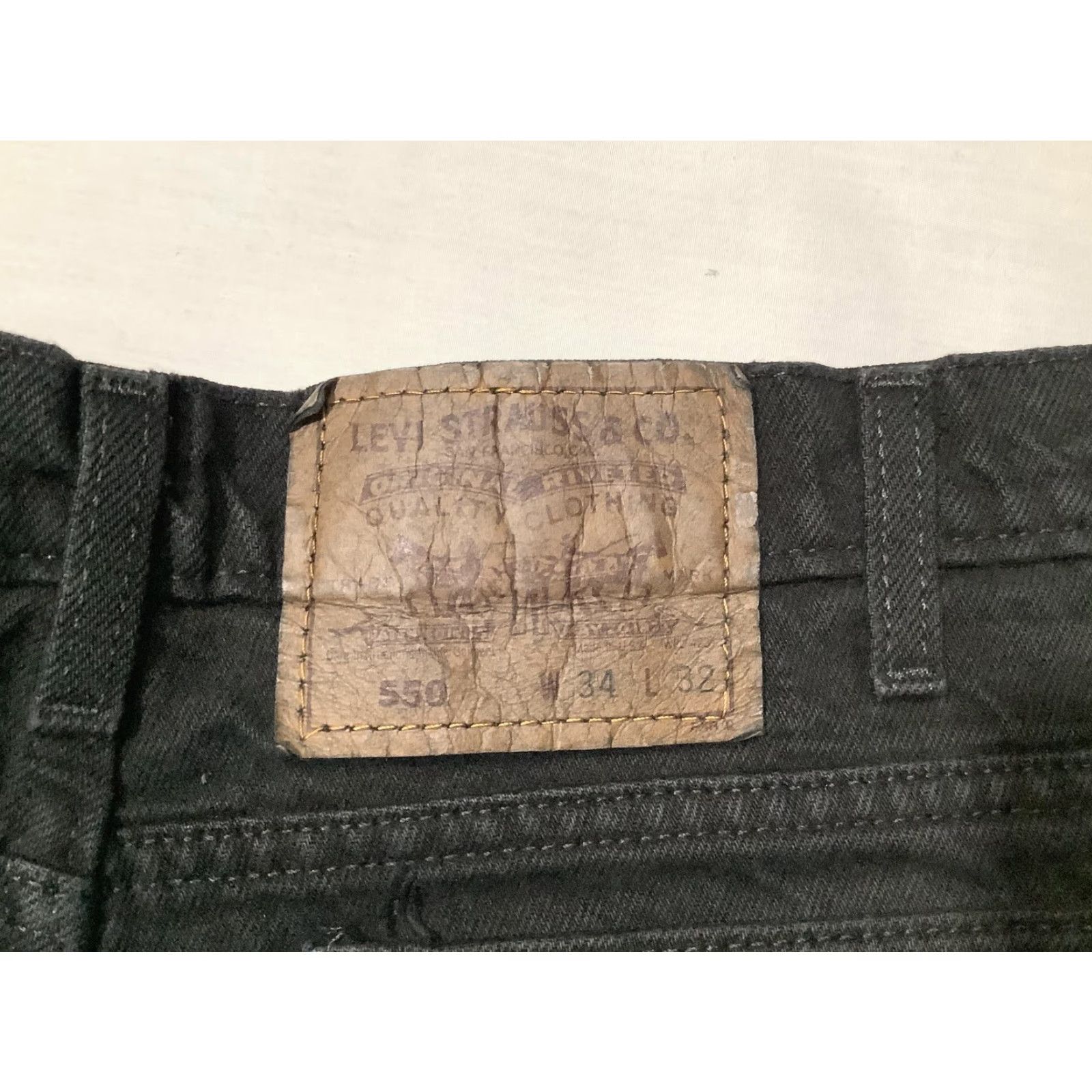 Levi's Levi's 550 Shorts Mens 34 Black Striped Distressed Relaxed Vintage 90s Bermuda Denim Casual Mens, 34 Inseam 4in Size US 34 / EU 50 - 7 Thumbnail