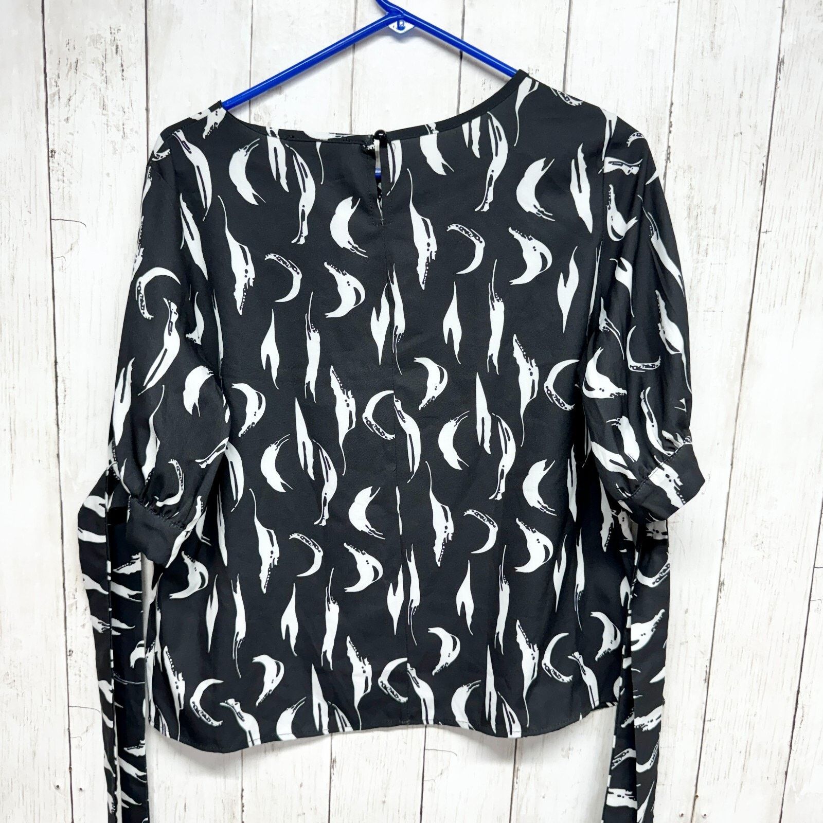 Other Clothes Blouse Size L Feathered Long Sleeve Keyhole Black Size L / US 10 / IT 46 - 5 Thumbnail