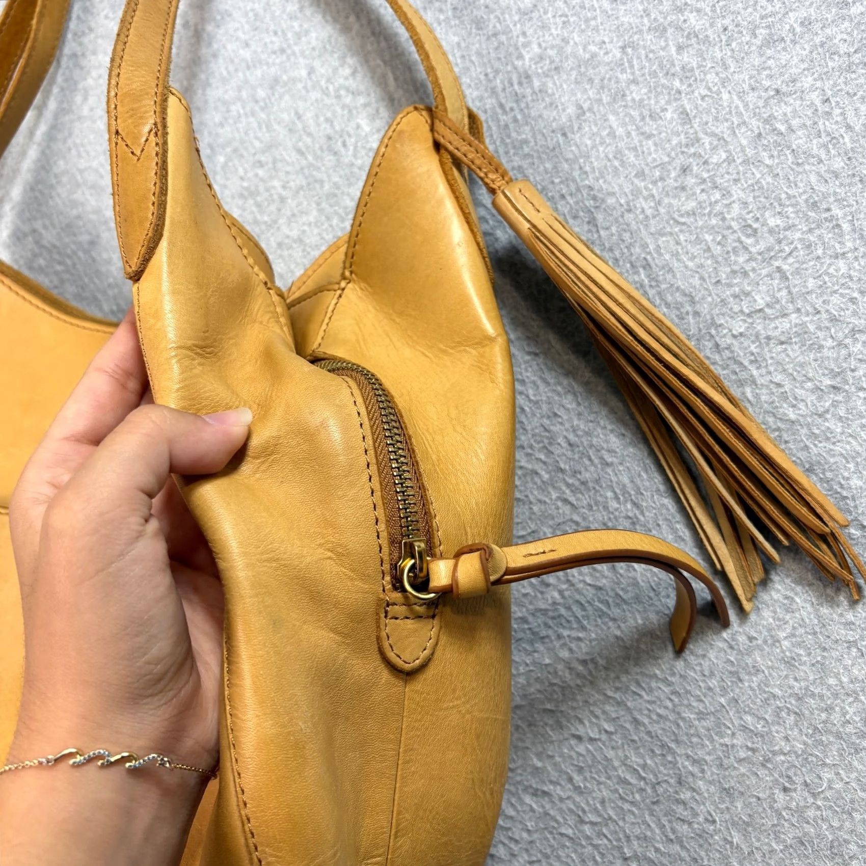Vintage Margot Leather Hobo Purse Women Tan Large Slouch Tassel Boho Heritage Bag Size ONE SIZE - 5 Thumbnail
