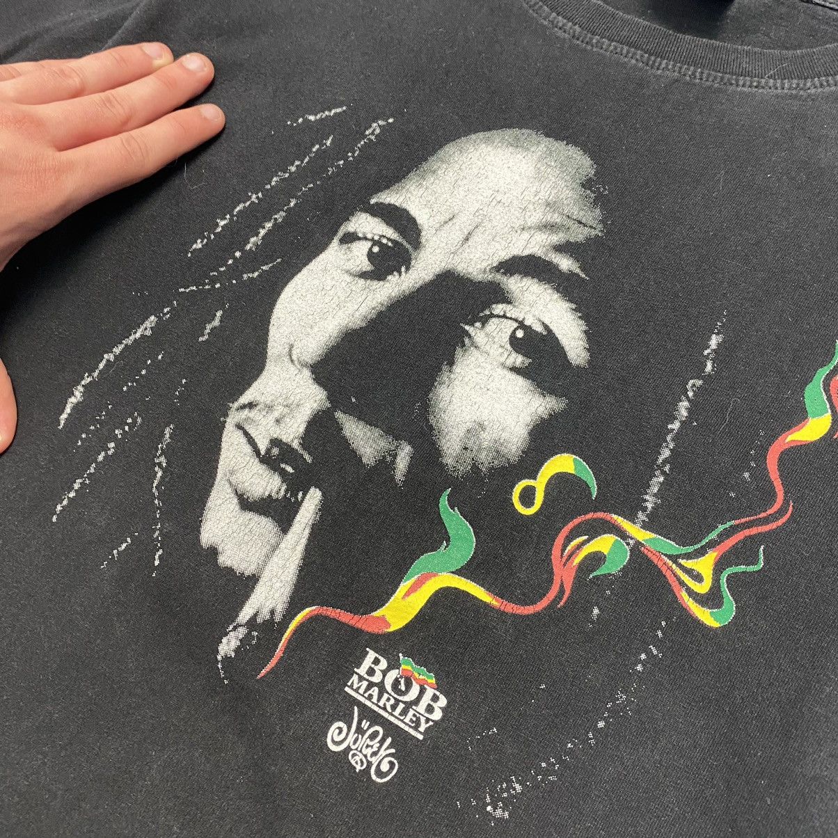 Band Tees Vintage Bob Marley big graphic logo 90’a band tee Size US L / EU 52-54 / 3 - 4 Thumbnail