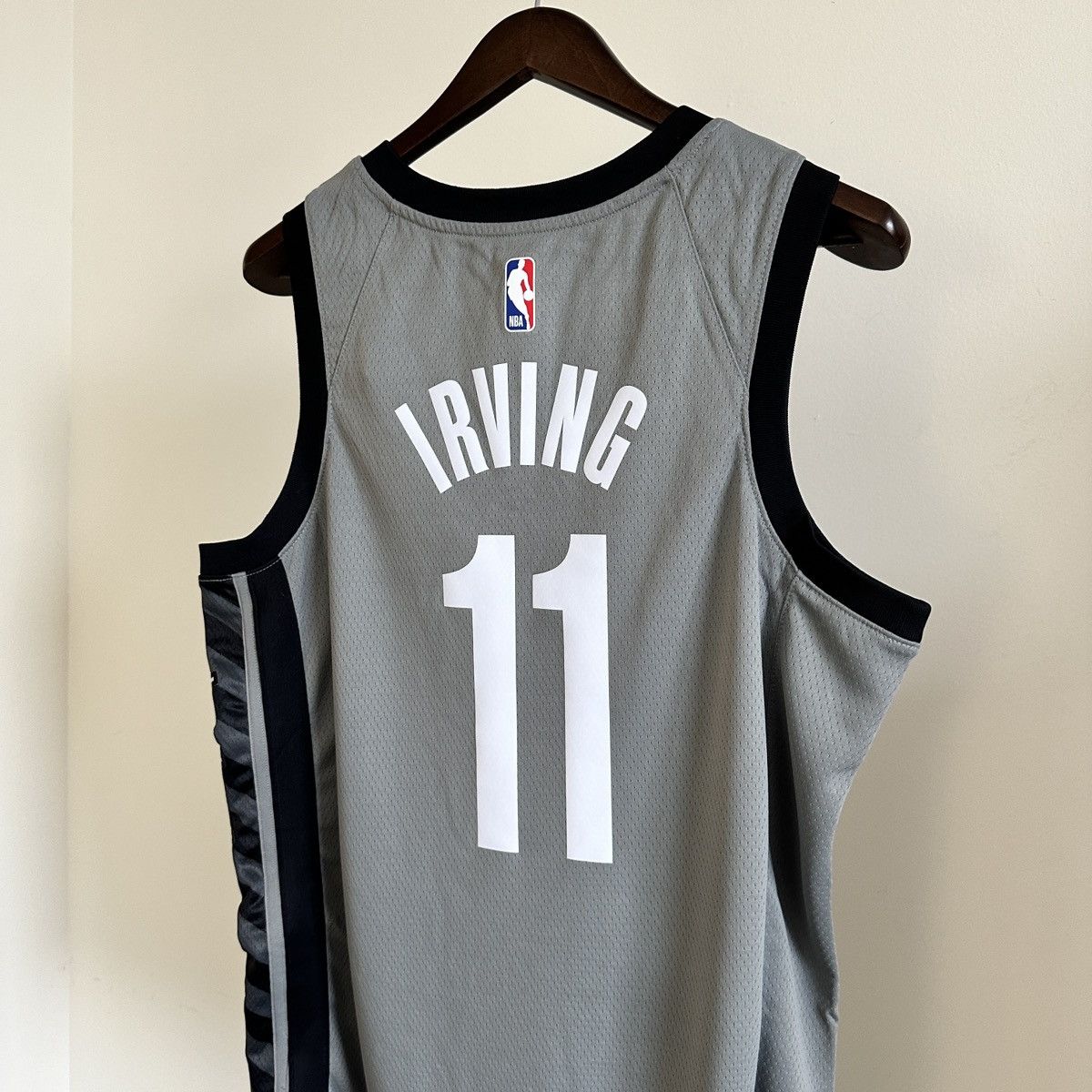 NBA × Nike Kyrie Irving Nets Nike Swingman Statement Jersey L New NBA Size US L / EU 52-54 / 3 - 7 Thumbnail