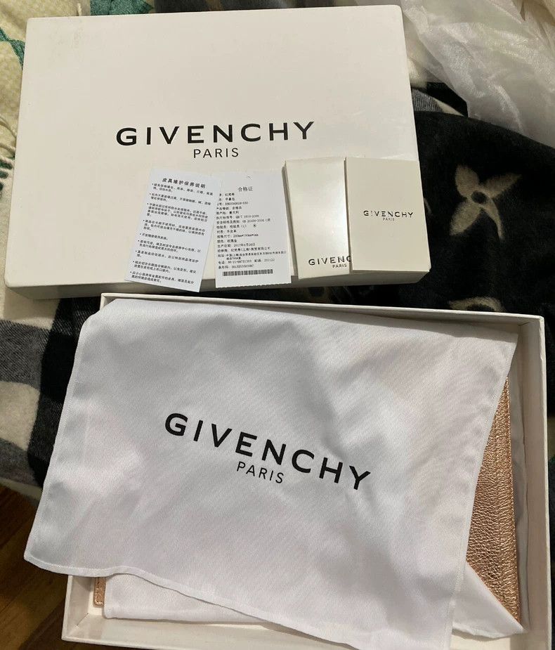 Givenchy Givenchy Rose Gold Lamb Leather Handbag Antigona Series Size ONE SIZE - 8 Thumbnail