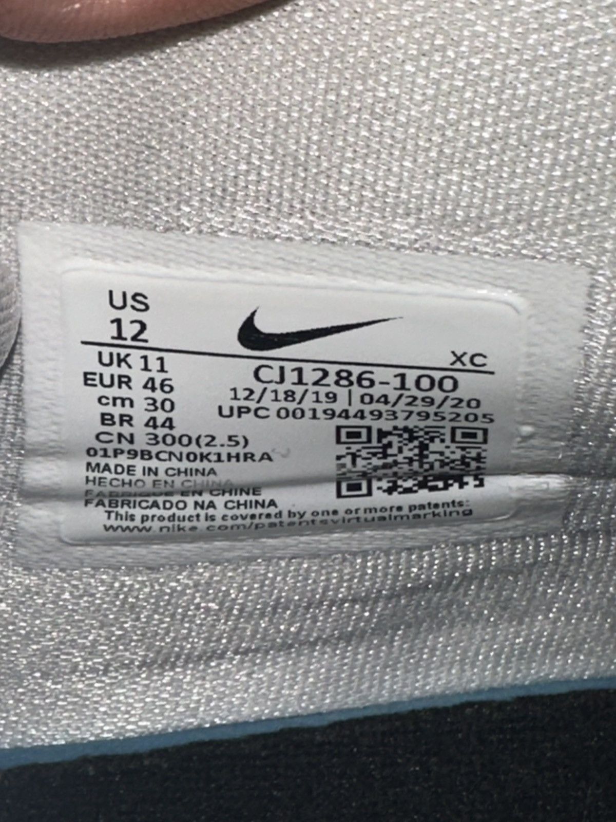 Nike Nike Kyrie Low 3 Eclipse Size US 12 / EU 45 - 9 Thumbnail
