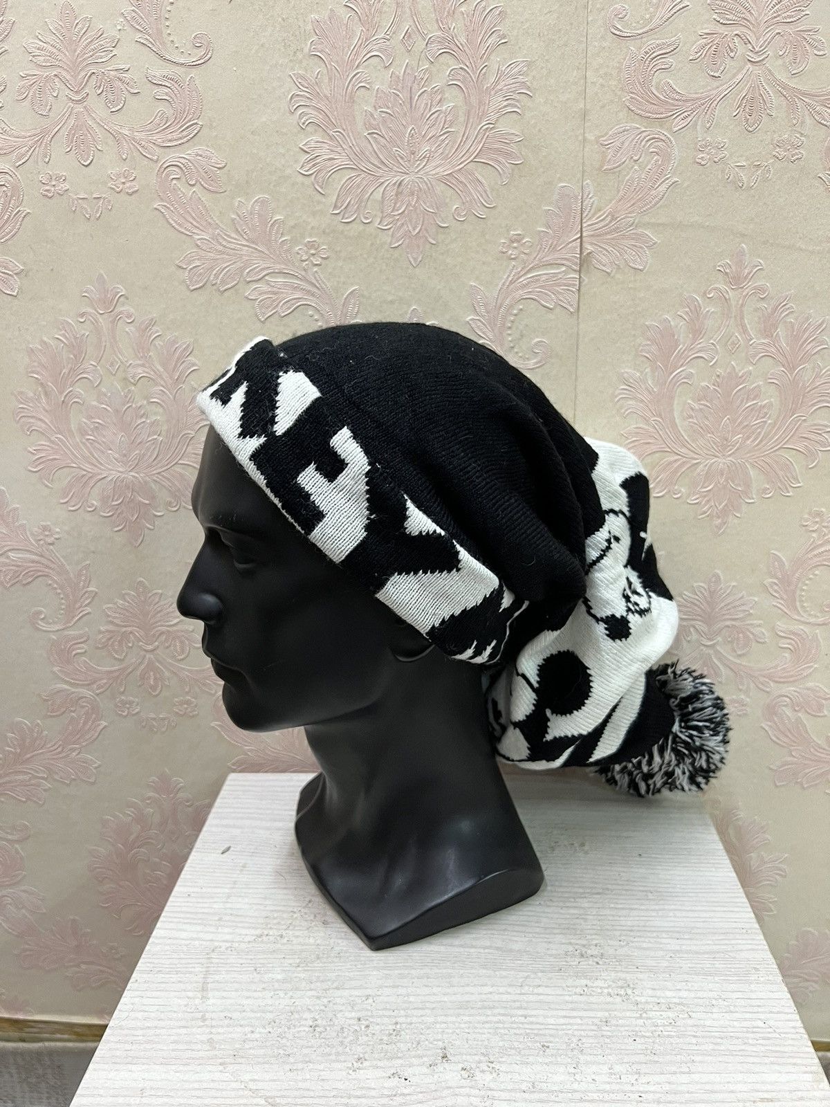 Disney × Mickey Mouse Mickey Mouse Cartoon Beanie Hats Size ONE SIZE - 3 Thumbnail