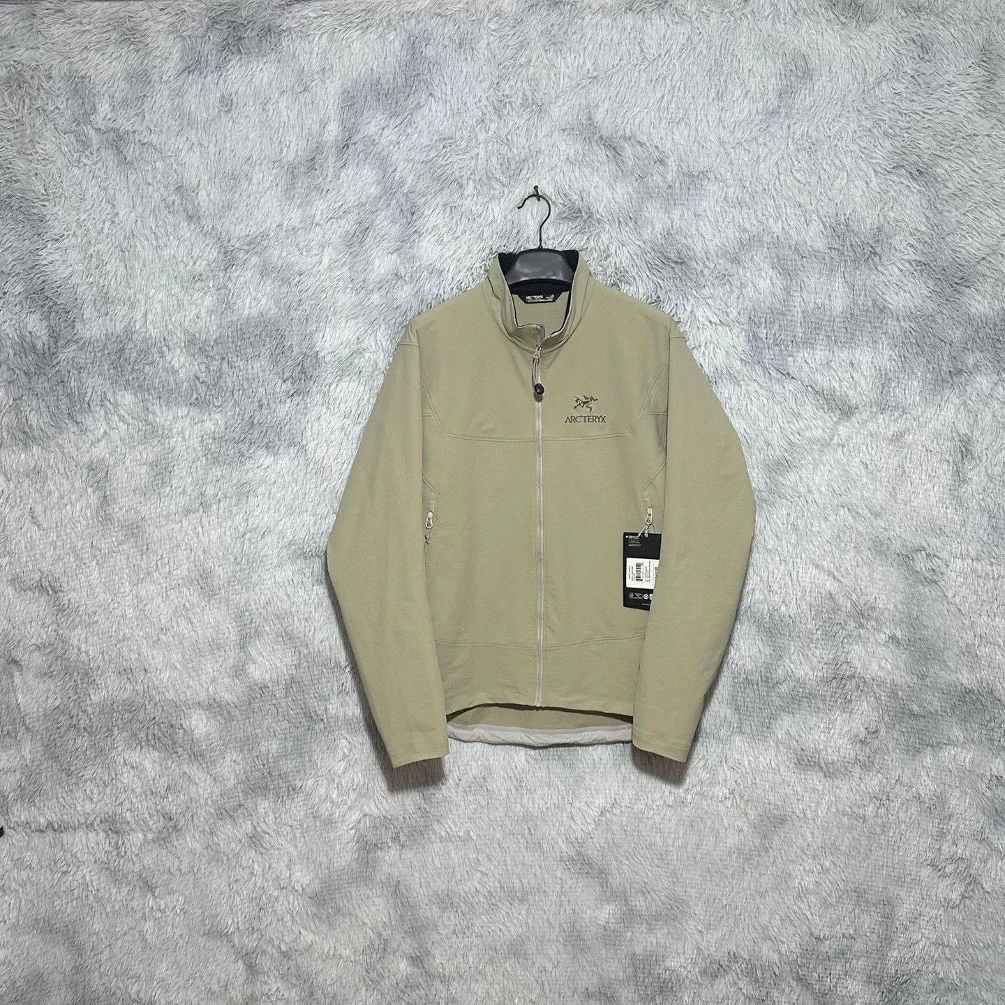 Arc'teryx Arcteryx Gamma LT Jacket in Grey Green Size US L / EU 52-54 / 3 - 1 Thumbnail