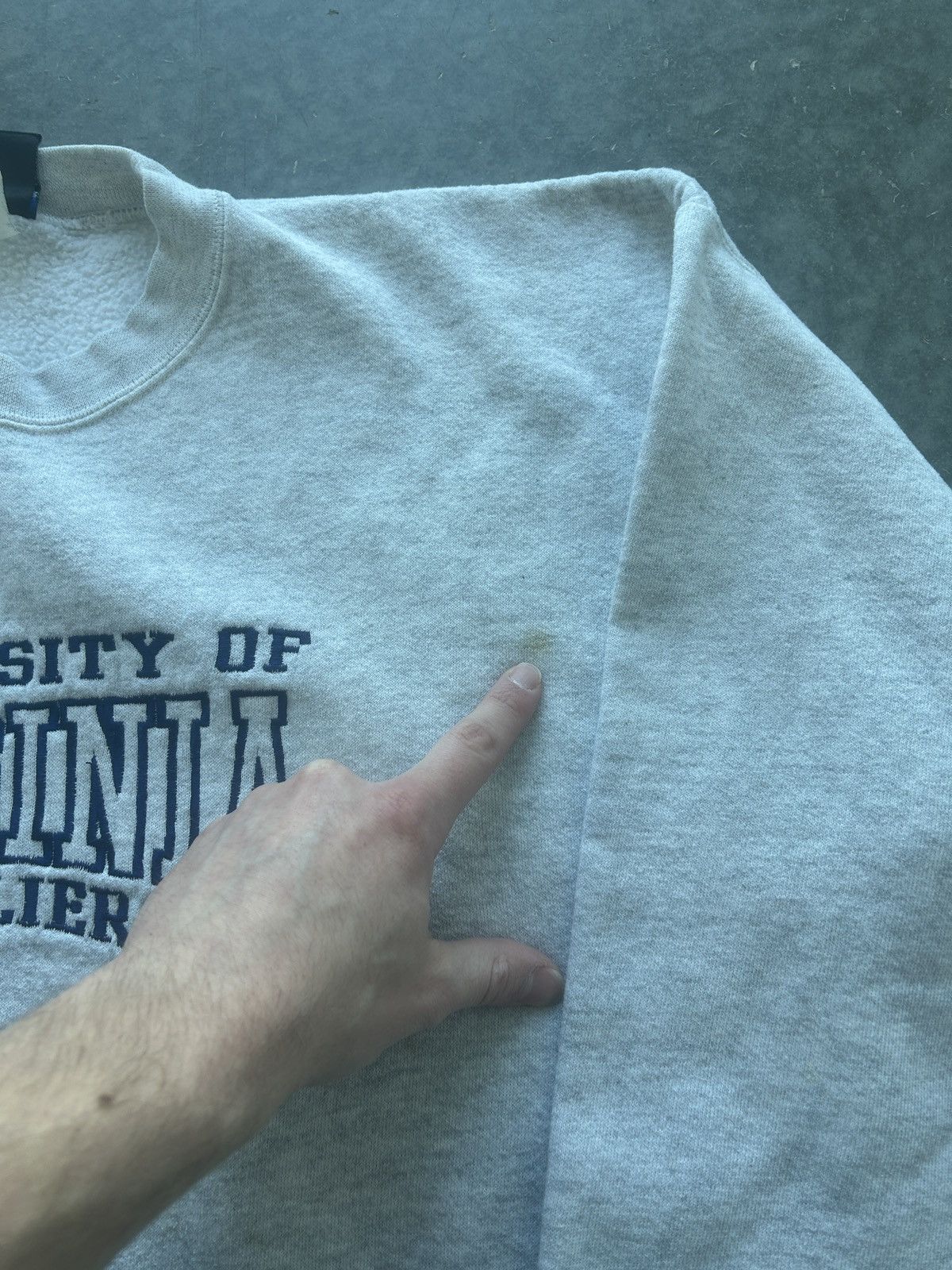 Vintage Vintage 90s Virginia Cavaliers Sweatshirt Embroidered Size US XL / EU 56 / 4 - 6 Thumbnail