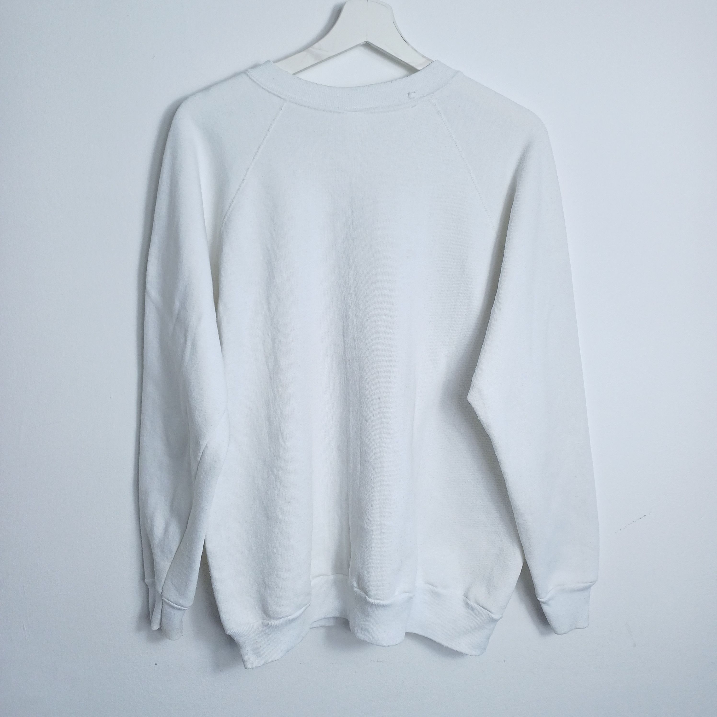 Vintage Vintage 80s BMW Germany F1 Car Big Logo White Crewneck XL Size US XL / EU 56 / 4 - 2 Thumbnail