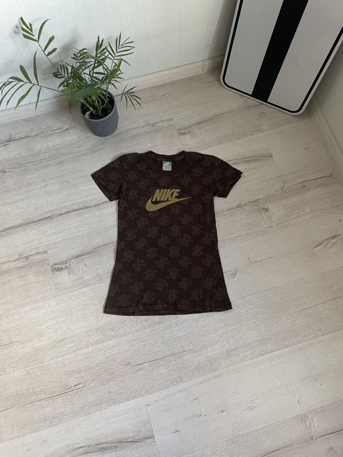 Hysteric Glamour × Nike Rare Vintage 00s Nike Big Logo Tee Monogram Rap T-shirt Y2k Size S / US 4 / IT 40 - 1 Thumbnail