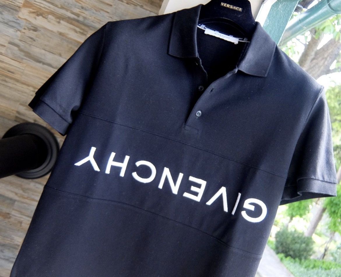 Givenchy Givenchy Polo Shirt slim fit upside down logo Size US S / EU 44-46 / 1 - 3 Thumbnail