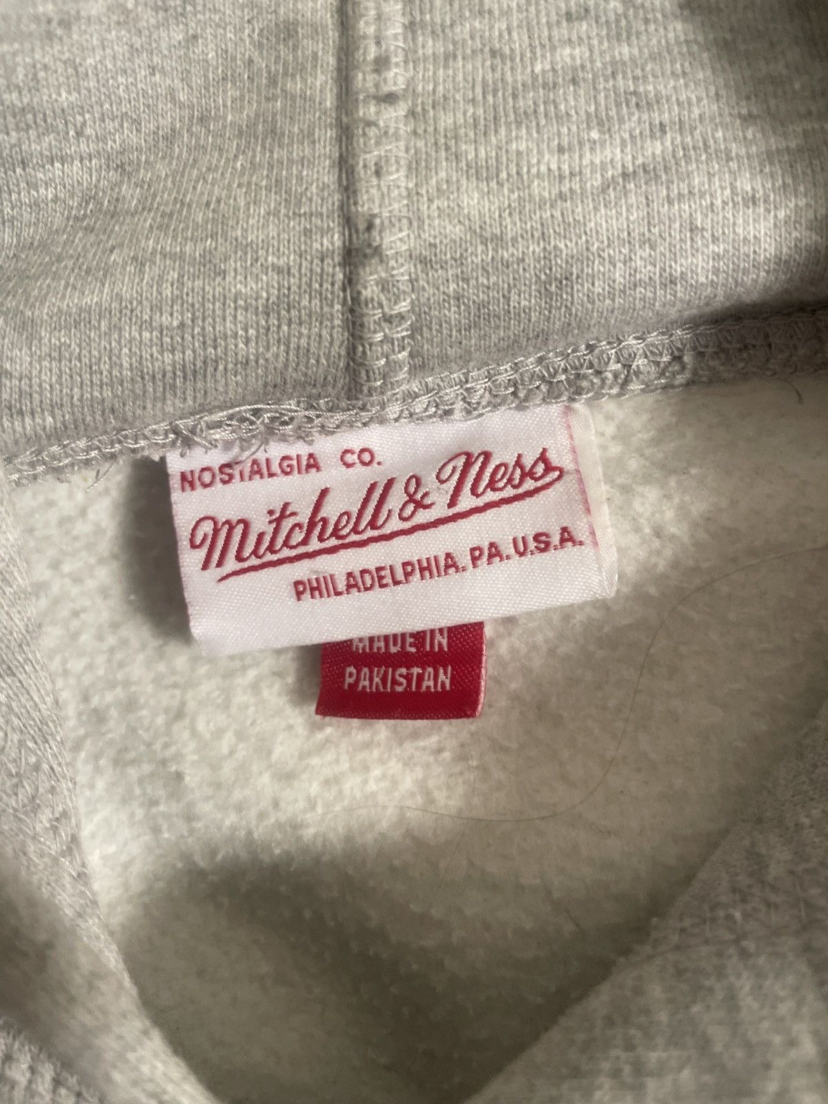 October's Very Own OVO X MITCHELL AND NESS 95’ OG OWL RAPTORS HOODIE Size US M / EU 48-50 / 2 - 6 Thumbnail