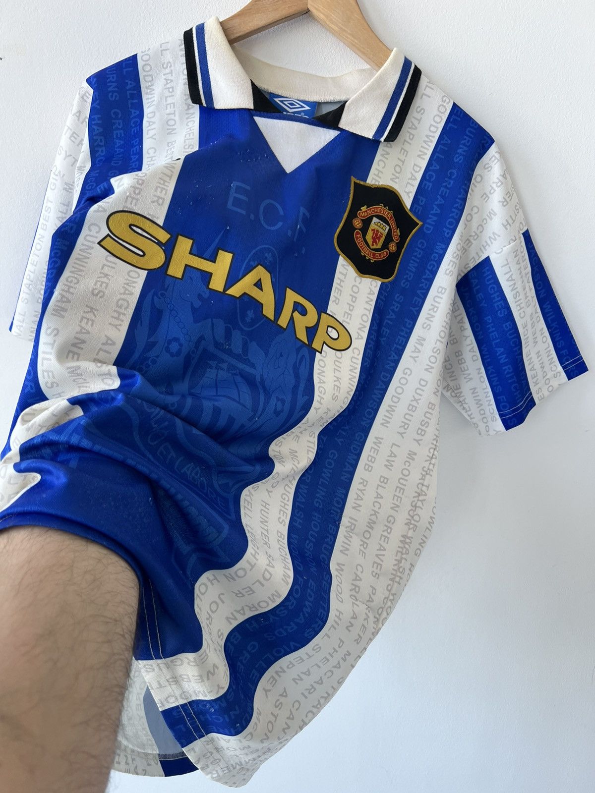 Umbro 🩸RARE🩸Umbro Manchester United 1994/1996 Third Jersey Size US L / EU 52-54 / 3 - 5 Thumbnail