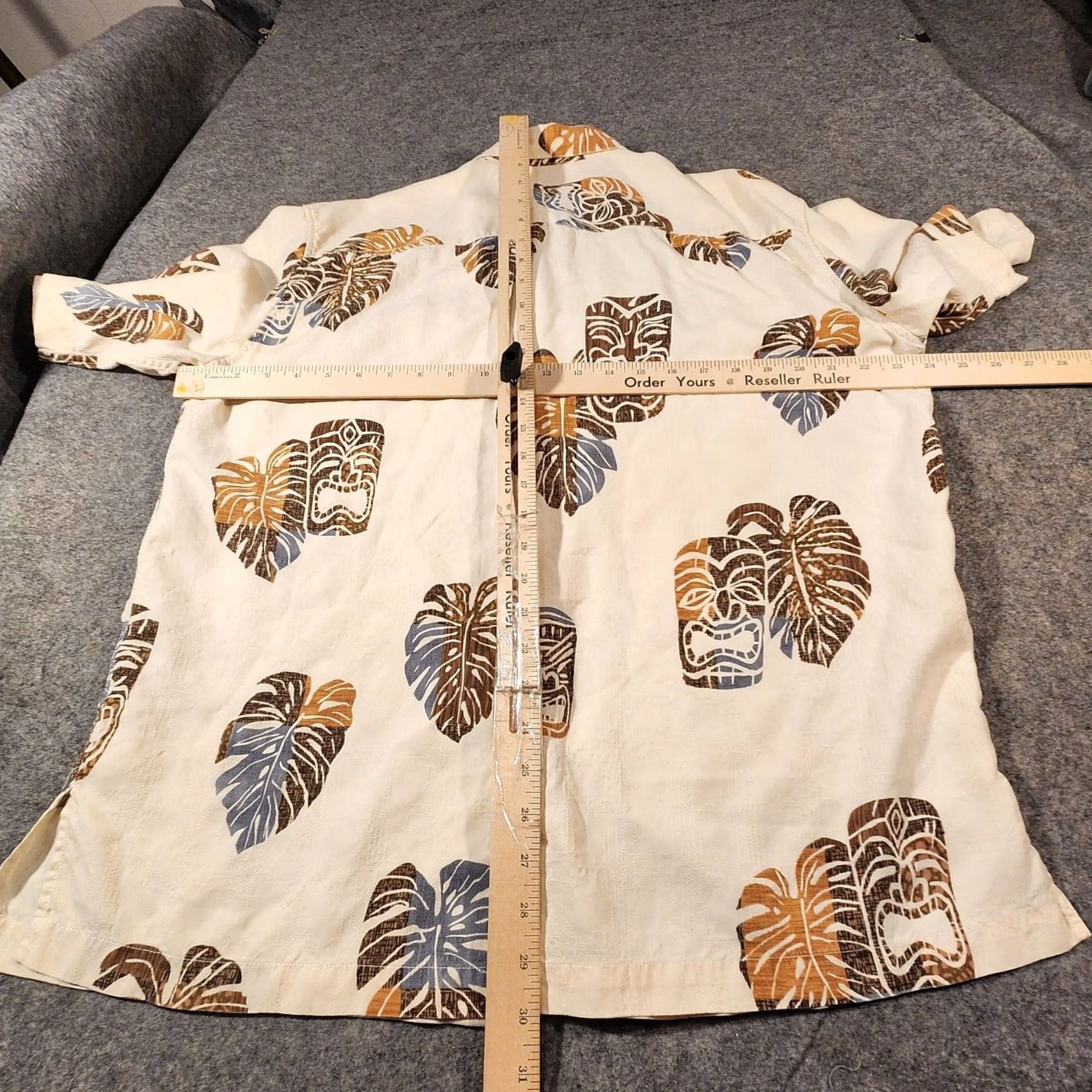Tori Richard VINTAGE Tori Richard Shirt Mens L Silk Hawaiian Aloha Tiki Print Button Front Beige Size US L / EU 52-54 / 3 - 5 Thumbnail