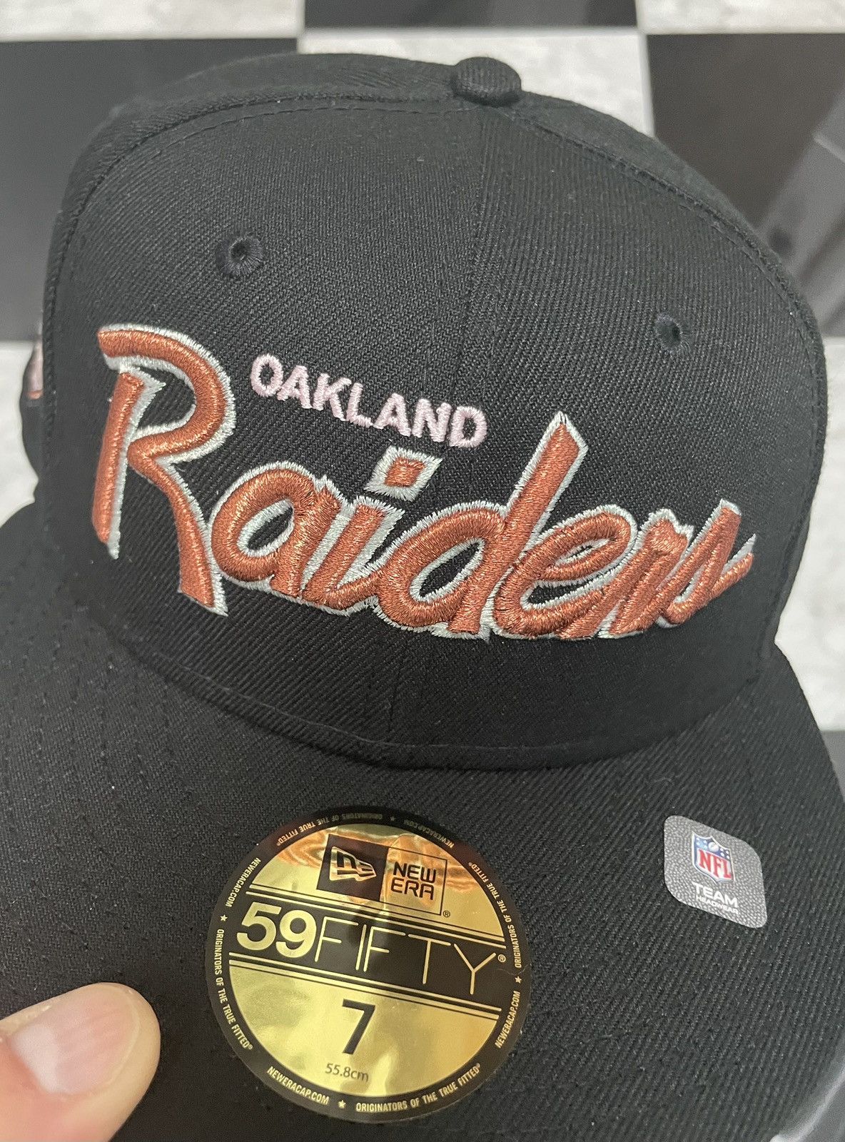 New Era 🔥Exclusive Raiders fitted size 7 also have 714-738-8 Size ONE SIZE - 3 Thumbnail