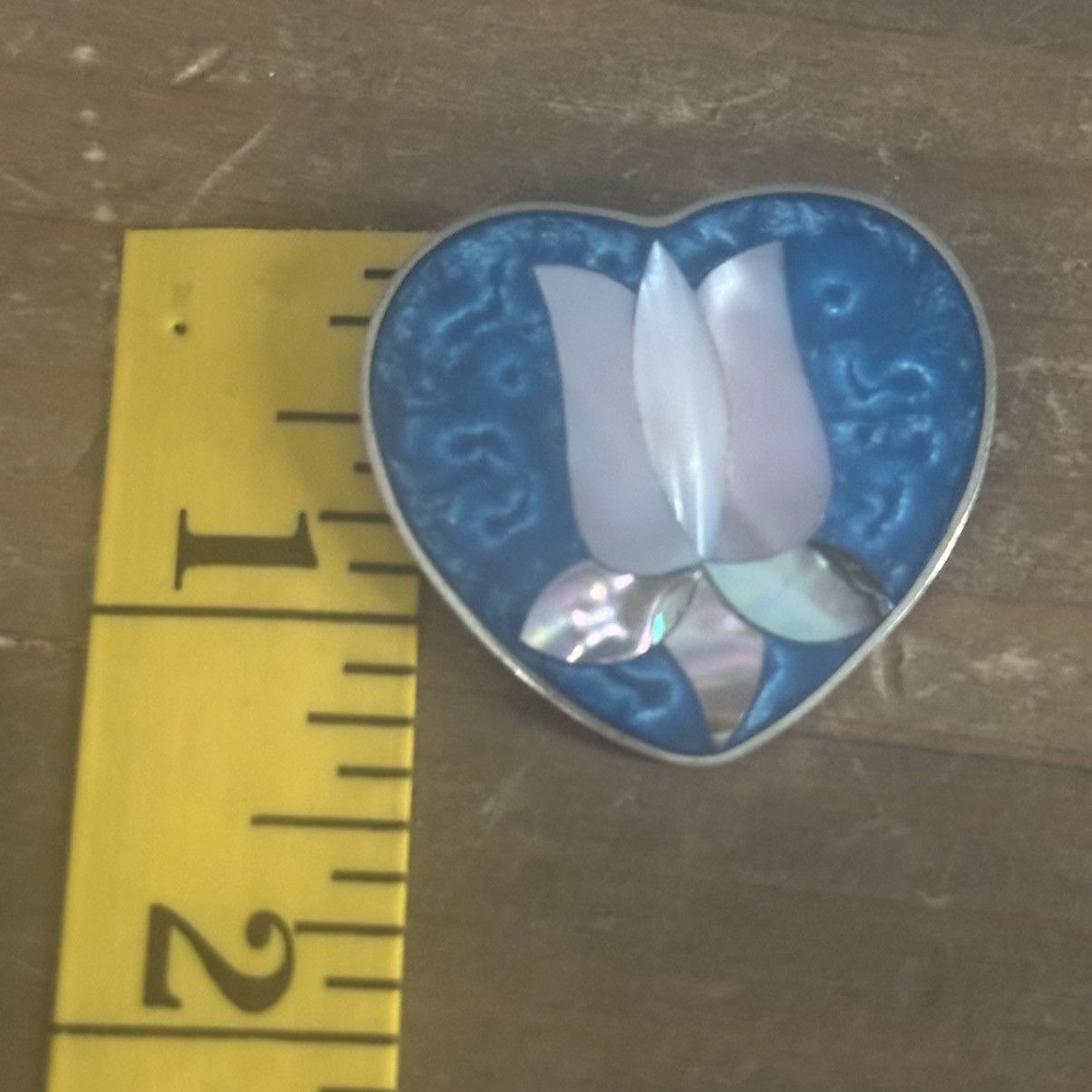 Vintage Vintage Alpaca Mexico mother of pearl tulip heart brooch Size ONE SIZE - 2 Thumbnail