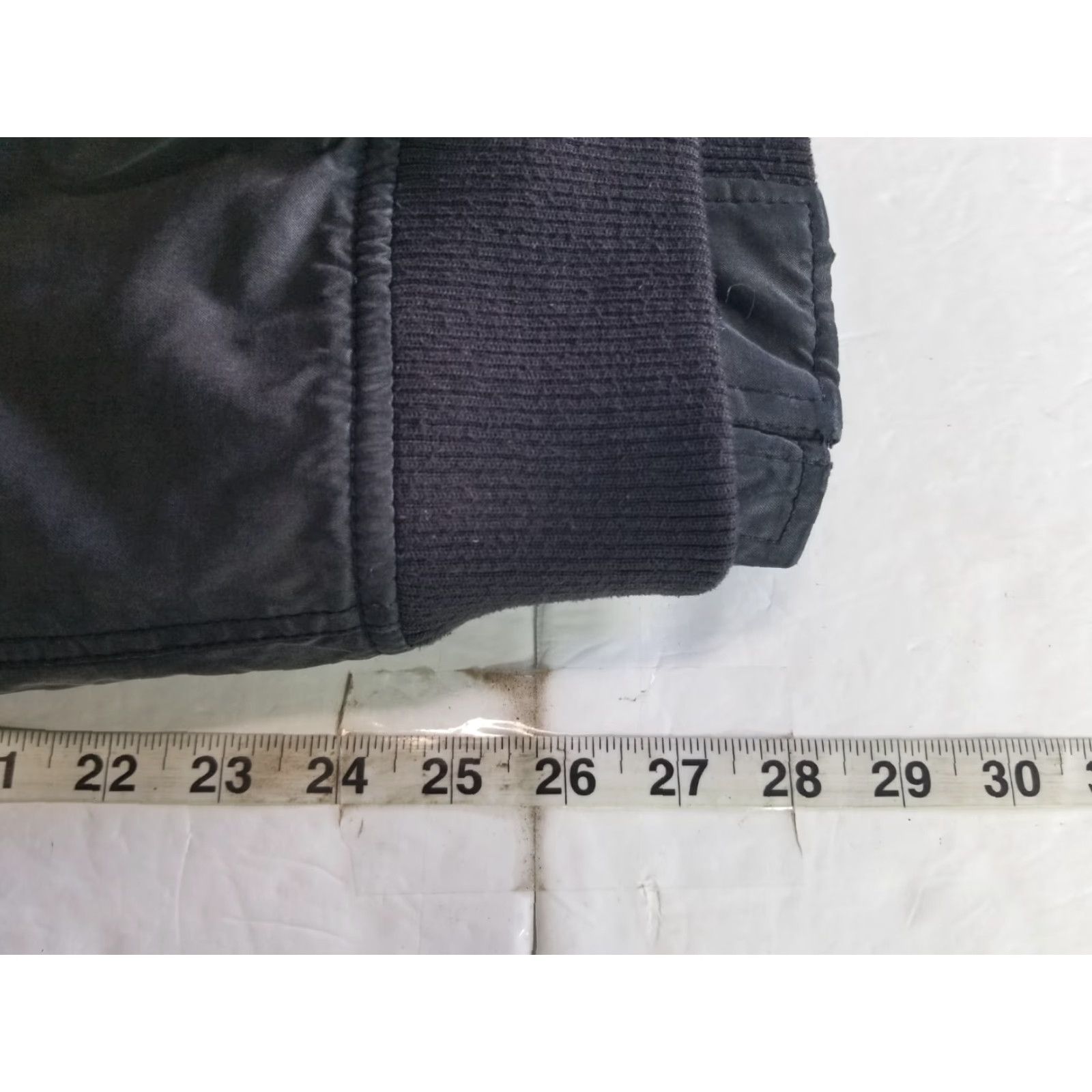 H&M H&M Jacket Bomber Black Waxed Cotton Button-Down Zip 44R Men’s Size US S / EU 44-46 / 1 - 6 Thumbnail