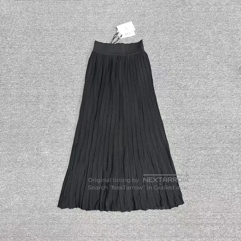 Balmain Balmain Black Cotton Pleated Skirt . Size 22" - 1 Thumbnail
