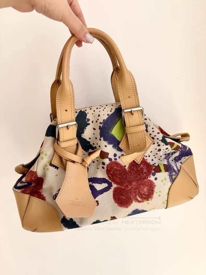 Vivienne Westwood Vivienne Westwood size os Vintage Oil Painting Style Floral Size ONE SIZE - 1 Thumbnail