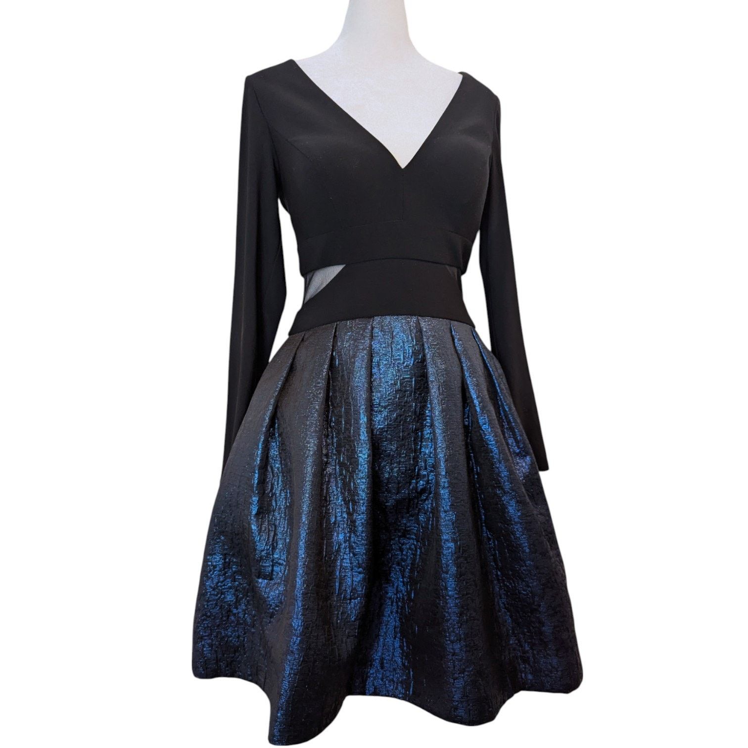 Other XSCAPE Blue Lurex V-Neck Fit and Flare Mesh Inset Dress Size M / US 6-8 / IT 42-44 - 8 Thumbnail