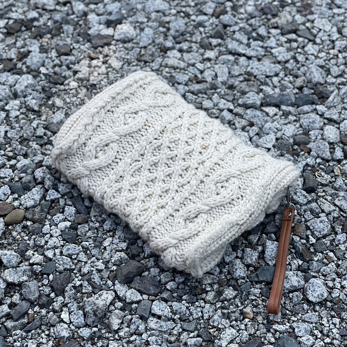 Handmade × Native Handmade Crochet Native Embroidery Clutch Size ONE SIZE - 4 Thumbnail