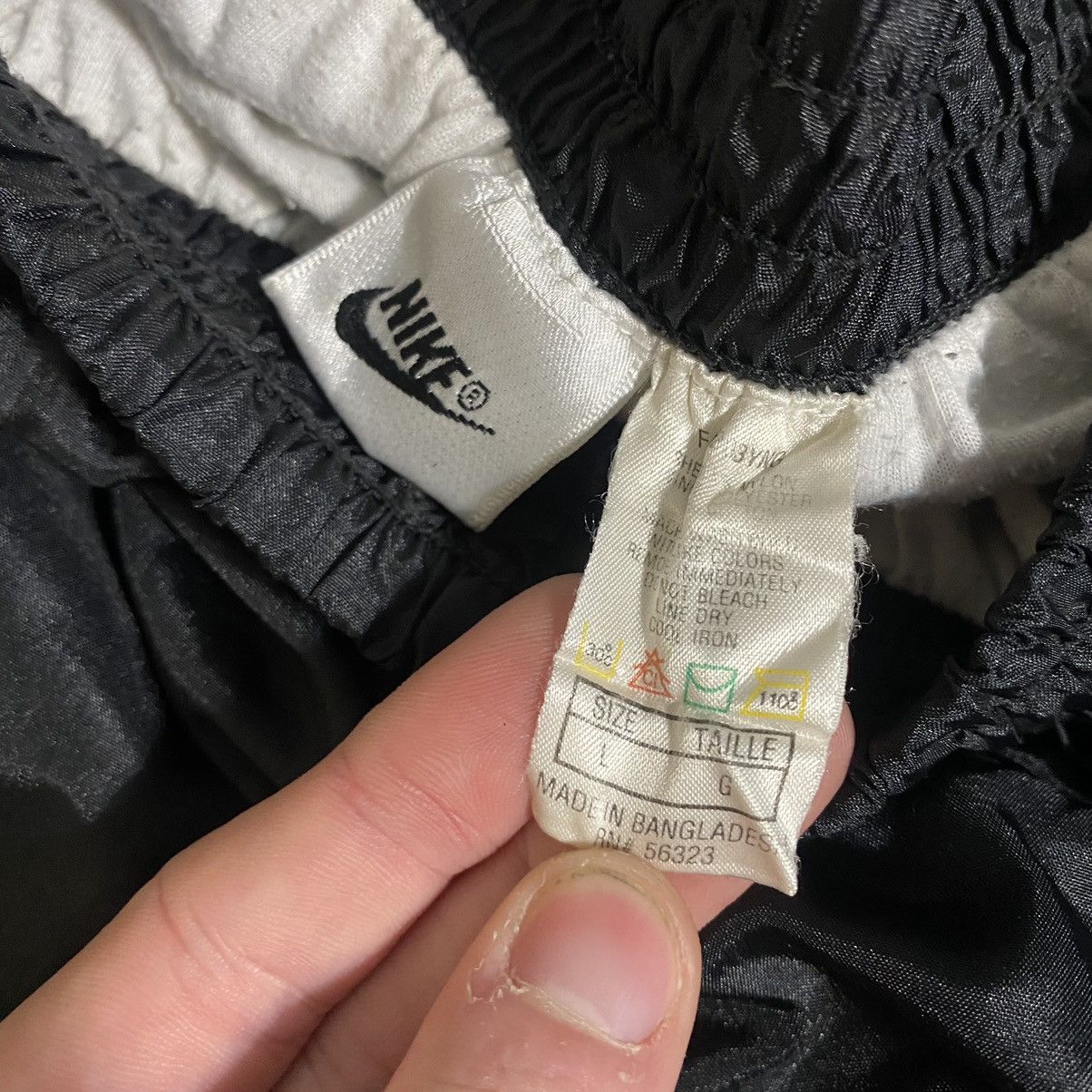 Nike Vintage Nike Track Pants Size US 34 / EU 50 - 9 Thumbnail