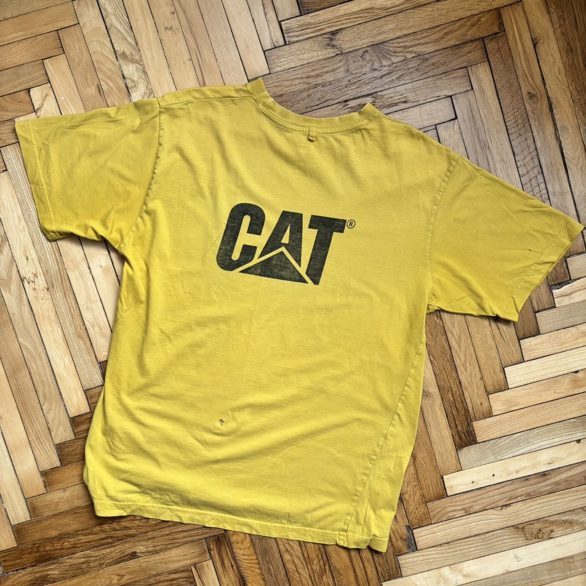Vintage Vintage 90’s Distressed CAT Caterpillar Short T-Shirt Size US M / EU 48-50 / 2 - 2 Thumbnail